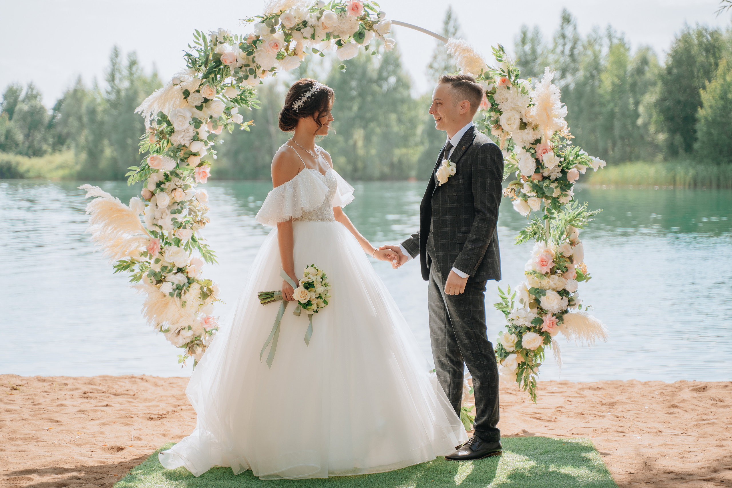 Владимир и Алина. Выездная регистрация. Ресторан. Фотограф Уфа Екатерина Пашина