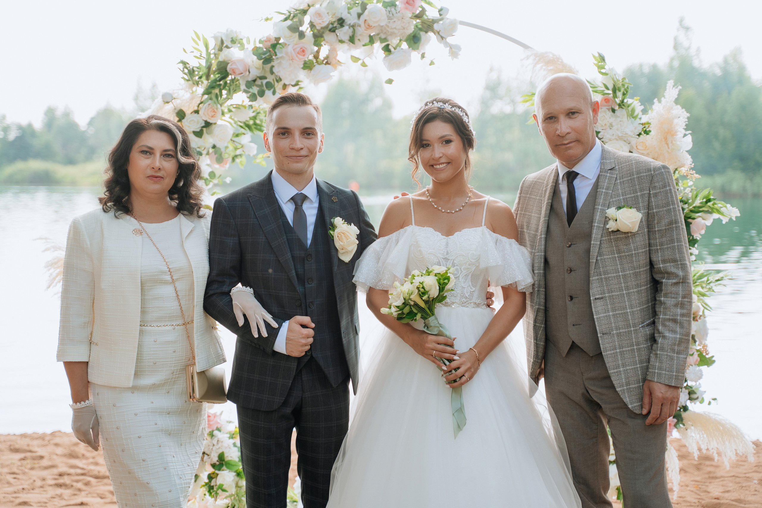 Владимир и Алина. Выездная регистрация. Ресторан. Фотограф Уфа Екатерина Пашина