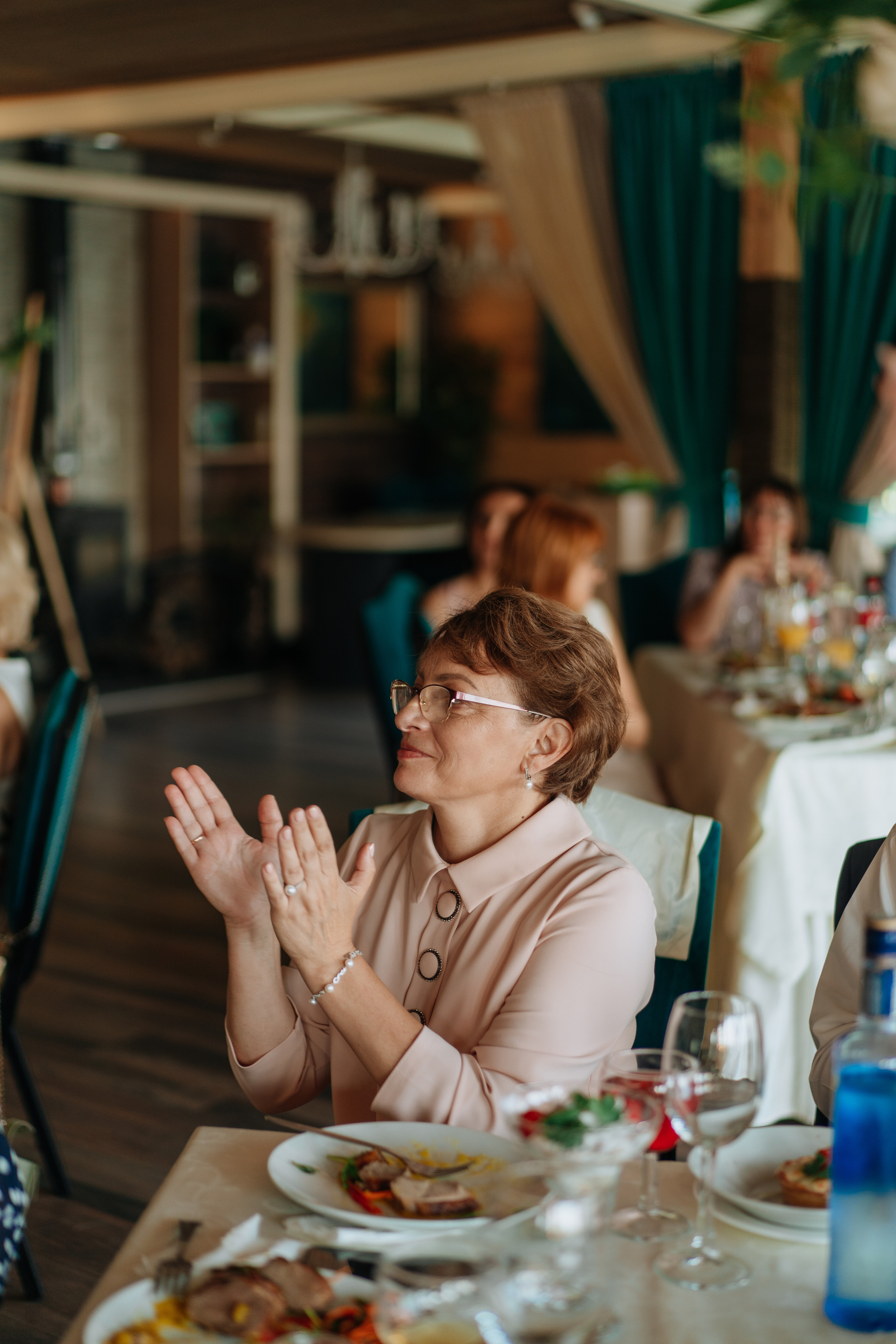 Владимир и Алина. Выездная регистрация. Ресторан. Фотограф Уфа Екатерина Пашина