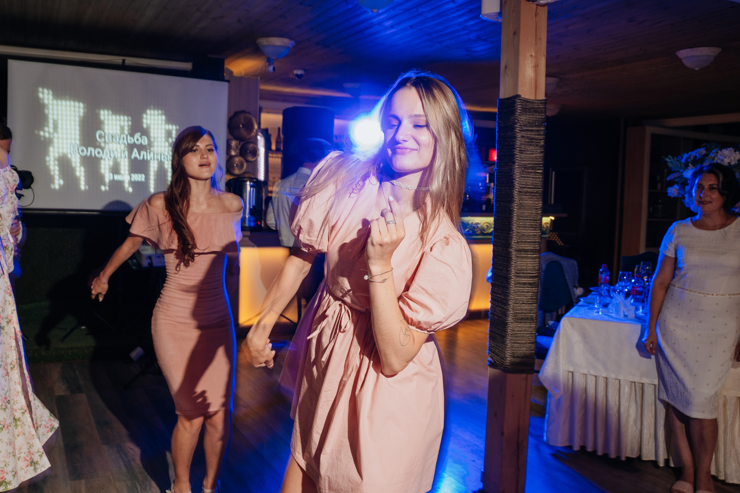 Владимир и Алина. Выездная регистрация. Ресторан. Фотограф Уфа Екатерина Пашина