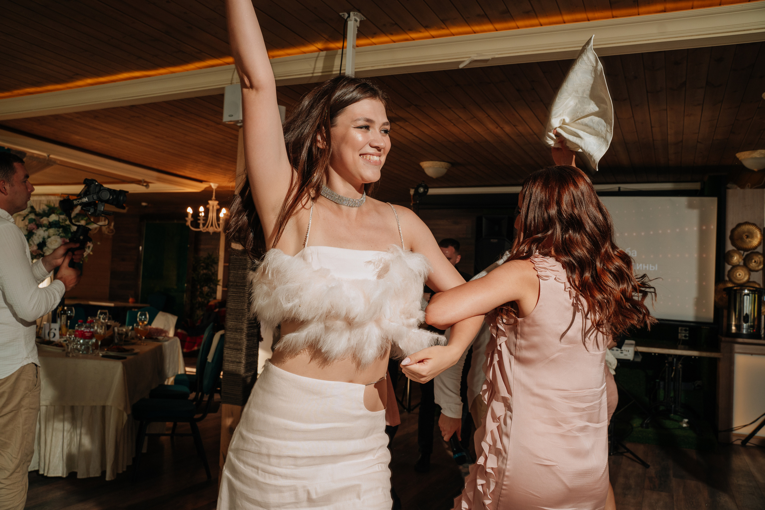 Владимир и Алина. Выездная регистрация. Ресторан. Фотограф Уфа Екатерина Пашина