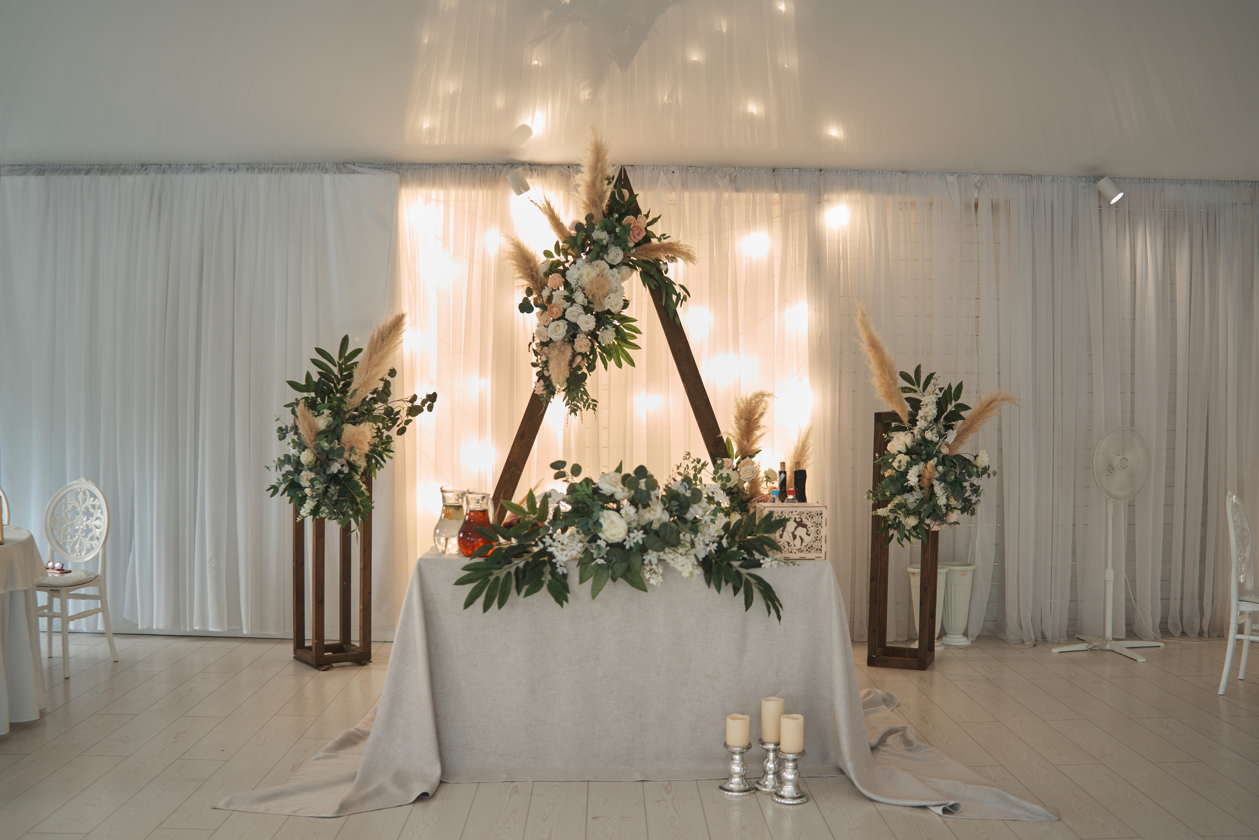 Руслан и Эльвина. Выездная регистрация. Ресторан. Фотограф Уфа Екатерина Пашина