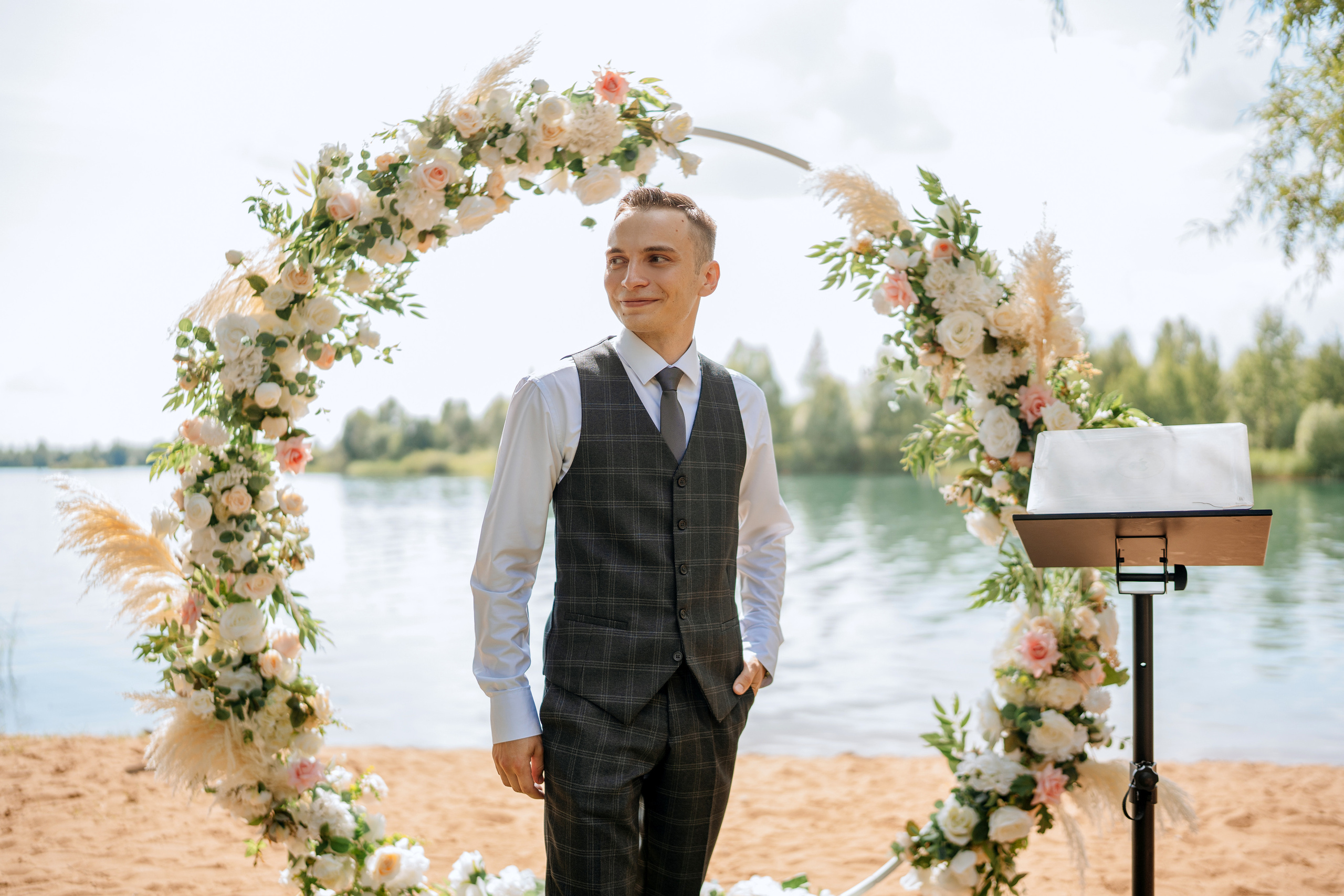 Владимир и Алина. Выездная регистрация. Ресторан. Фотограф Уфа Екатерина Пашина