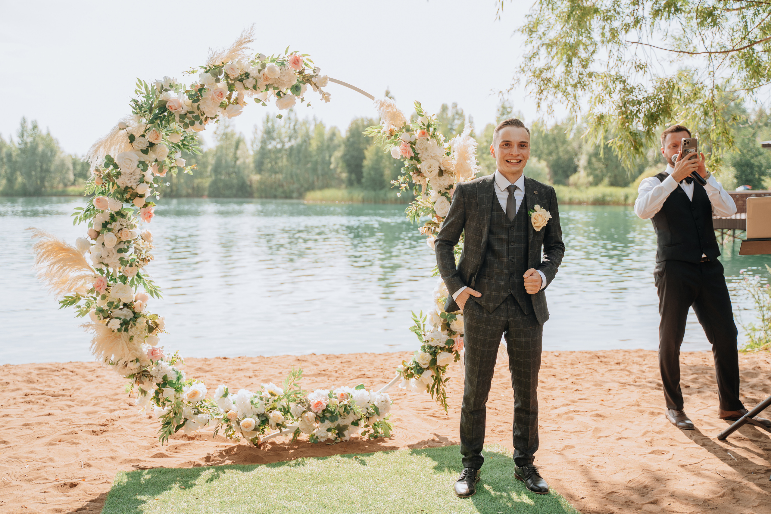 Владимир и Алина. Выездная регистрация. Ресторан. Фотограф Уфа Екатерина Пашина