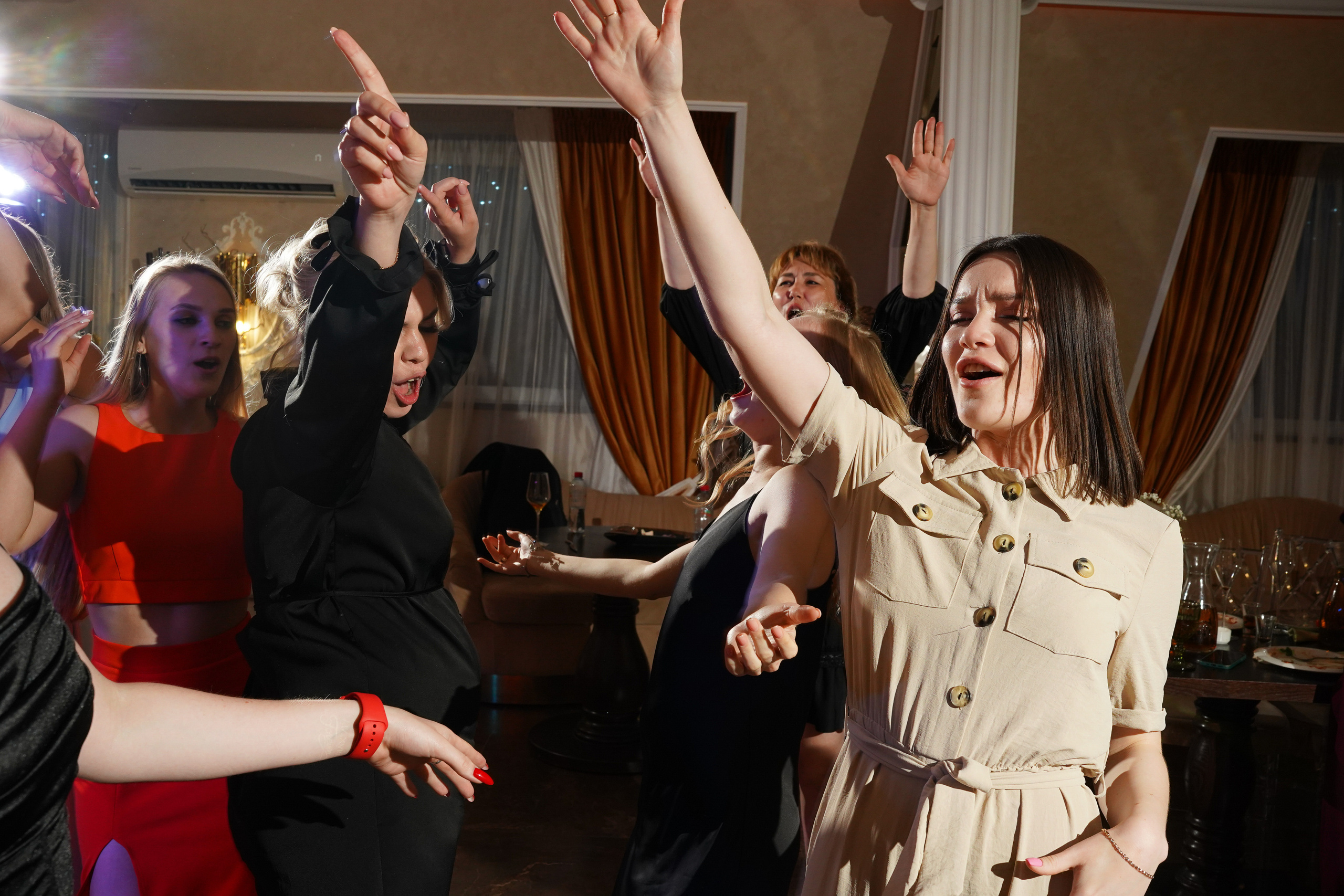 Дмитрий и Алёна. Ресторан. Фотограф Уфа Екатерина Пашина