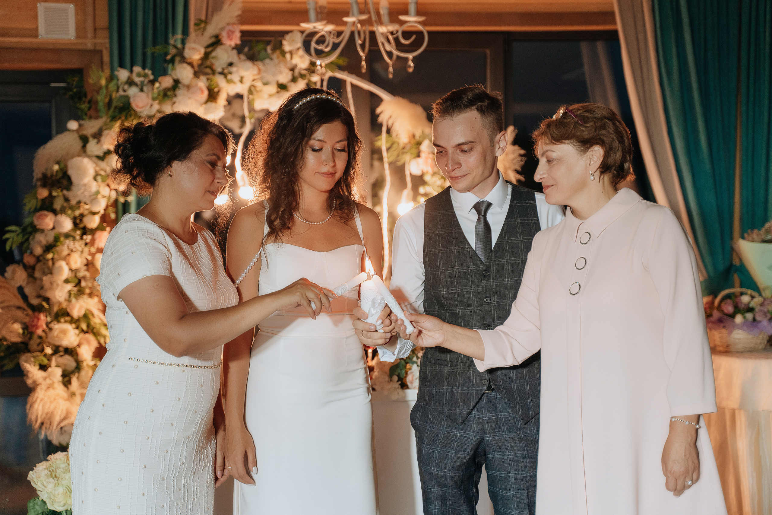 Владимир и Алина. Выездная регистрация. Ресторан. Фотограф Уфа Екатерина Пашина