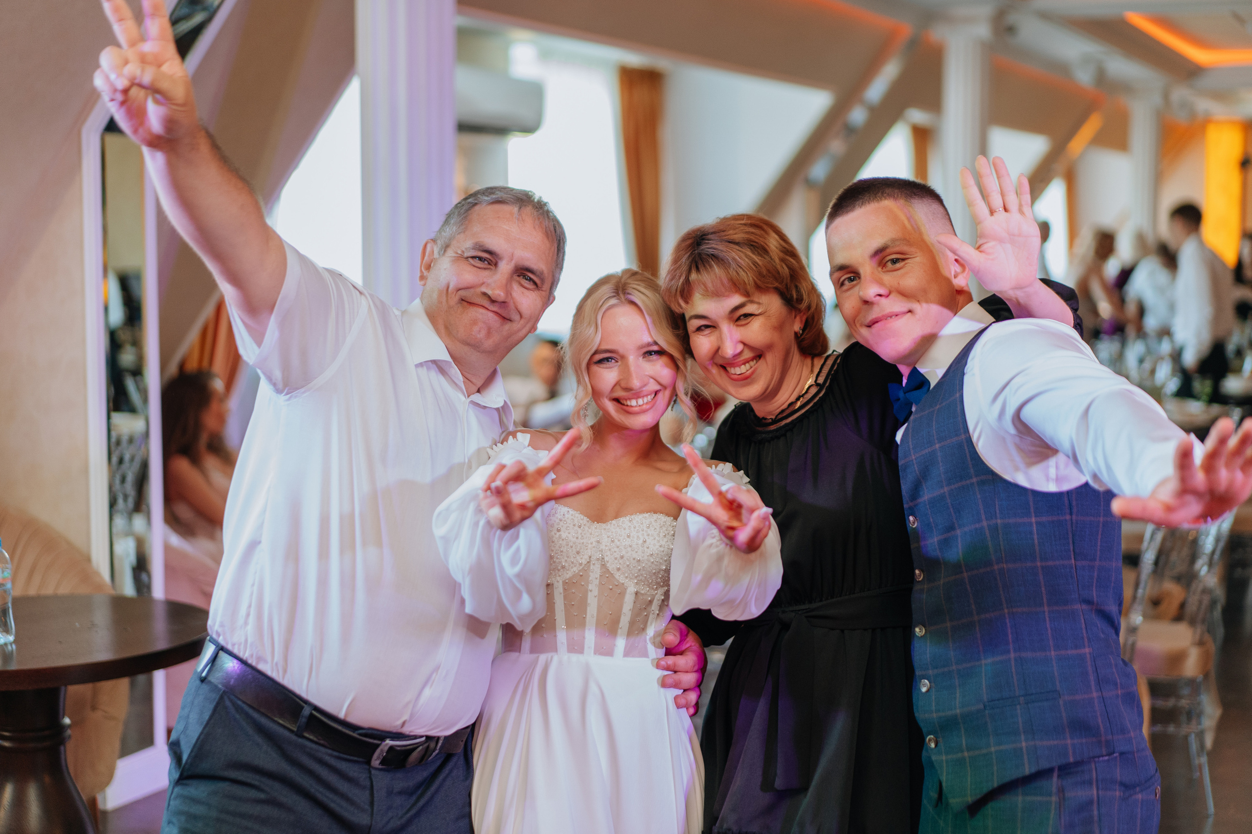 Дмитрий и Алёна. Ресторан. Фотограф Уфа Екатерина Пашина