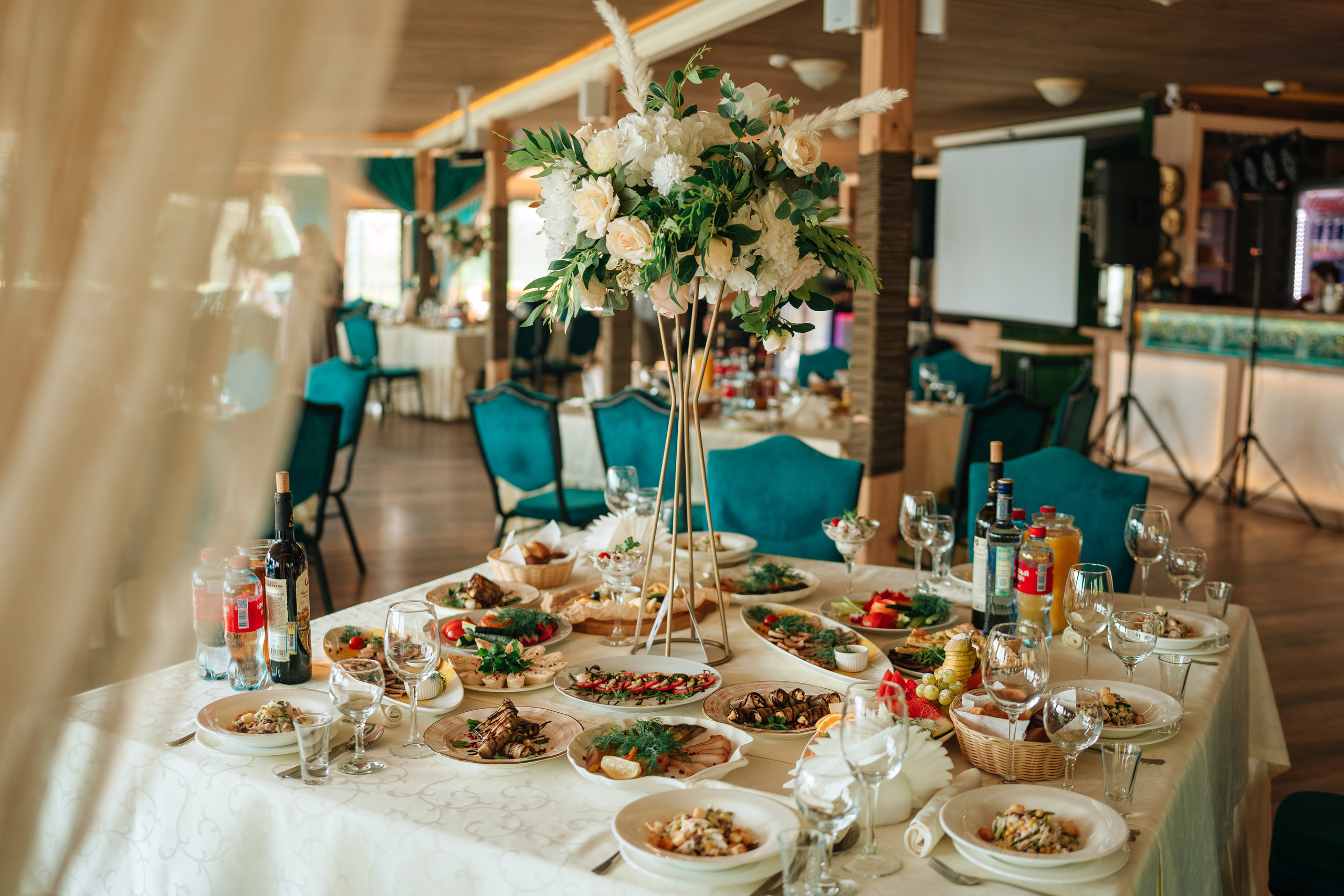 Владимир и Алина. Выездная регистрация. Ресторан. Фотограф Уфа Екатерина Пашина