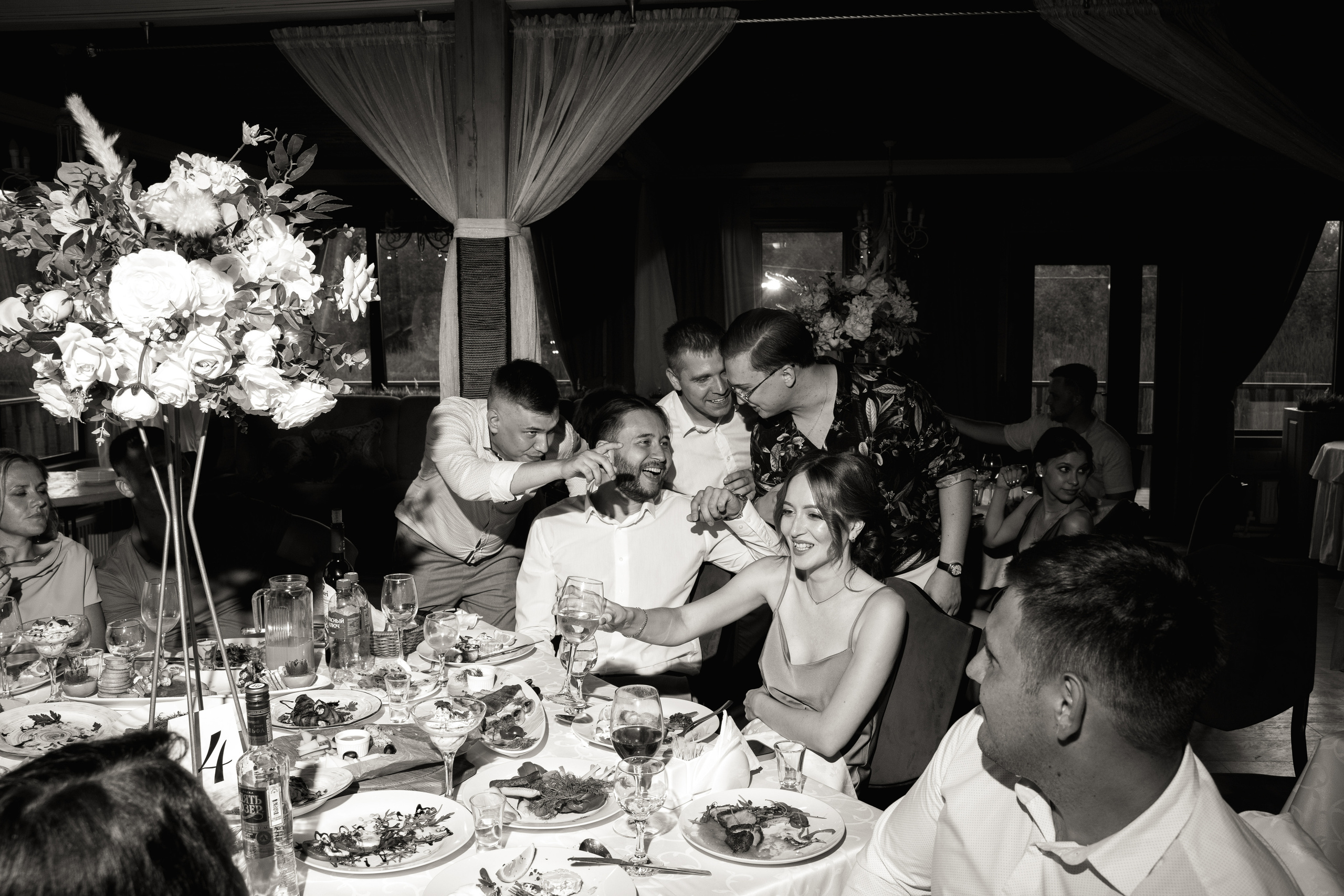 Владимир и Алина. Выездная регистрация. Ресторан. Фотограф Уфа Екатерина Пашина