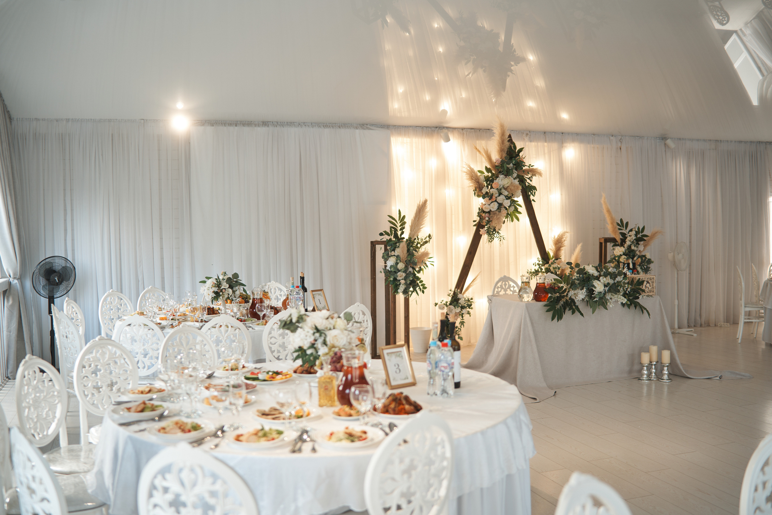 Руслан и Эльвина. Выездная регистрация. Ресторан. Фотограф Уфа Екатерина Пашина