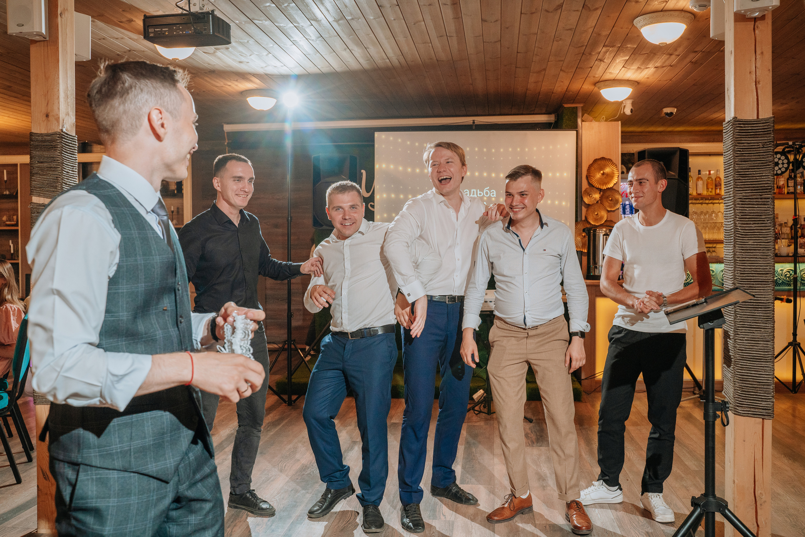 Владимир и Алина. Выездная регистрация. Ресторан. Фотограф Уфа Екатерина Пашина