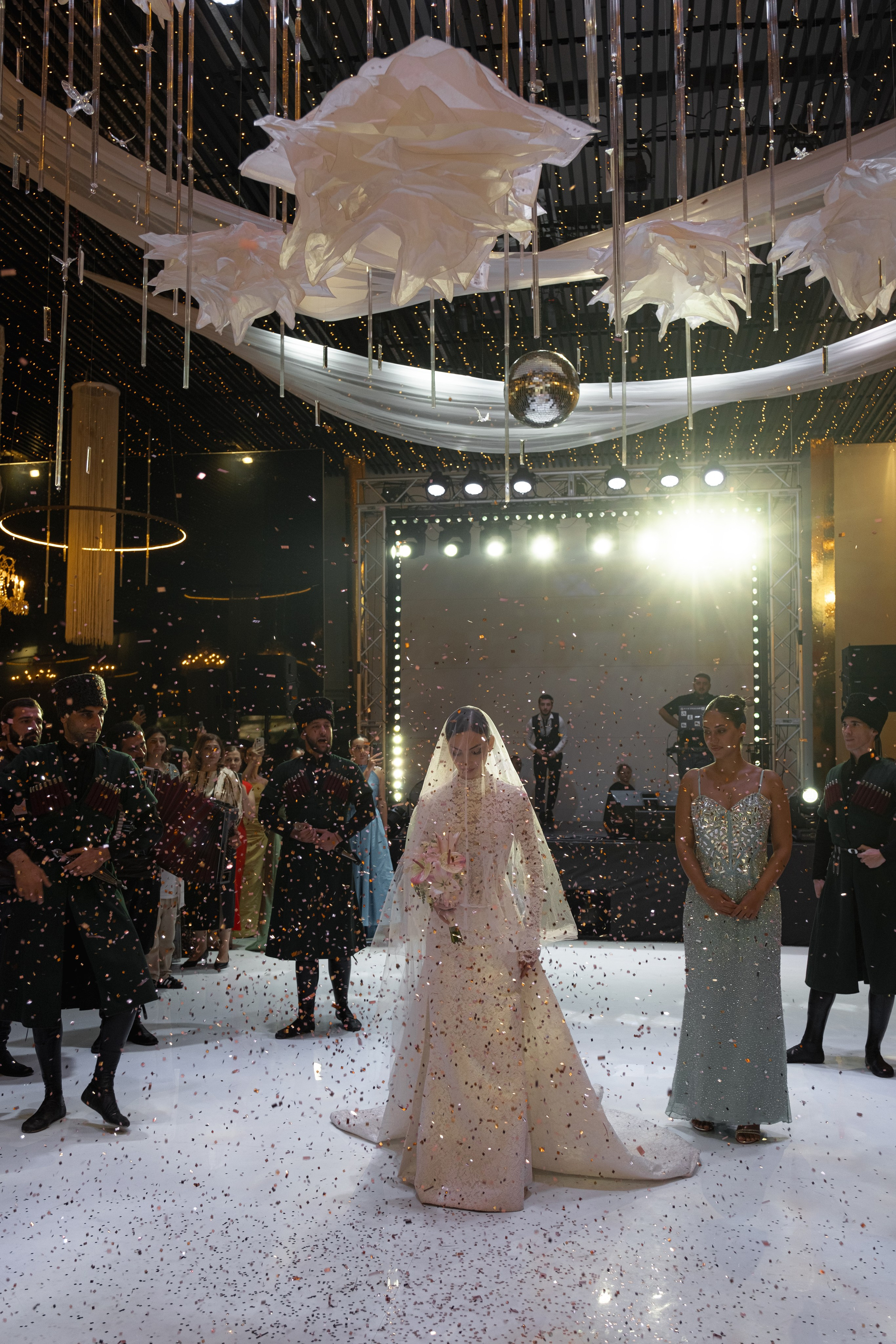 Abkhazia: Lola&Kemal. Сентиментальная свадебная фотография