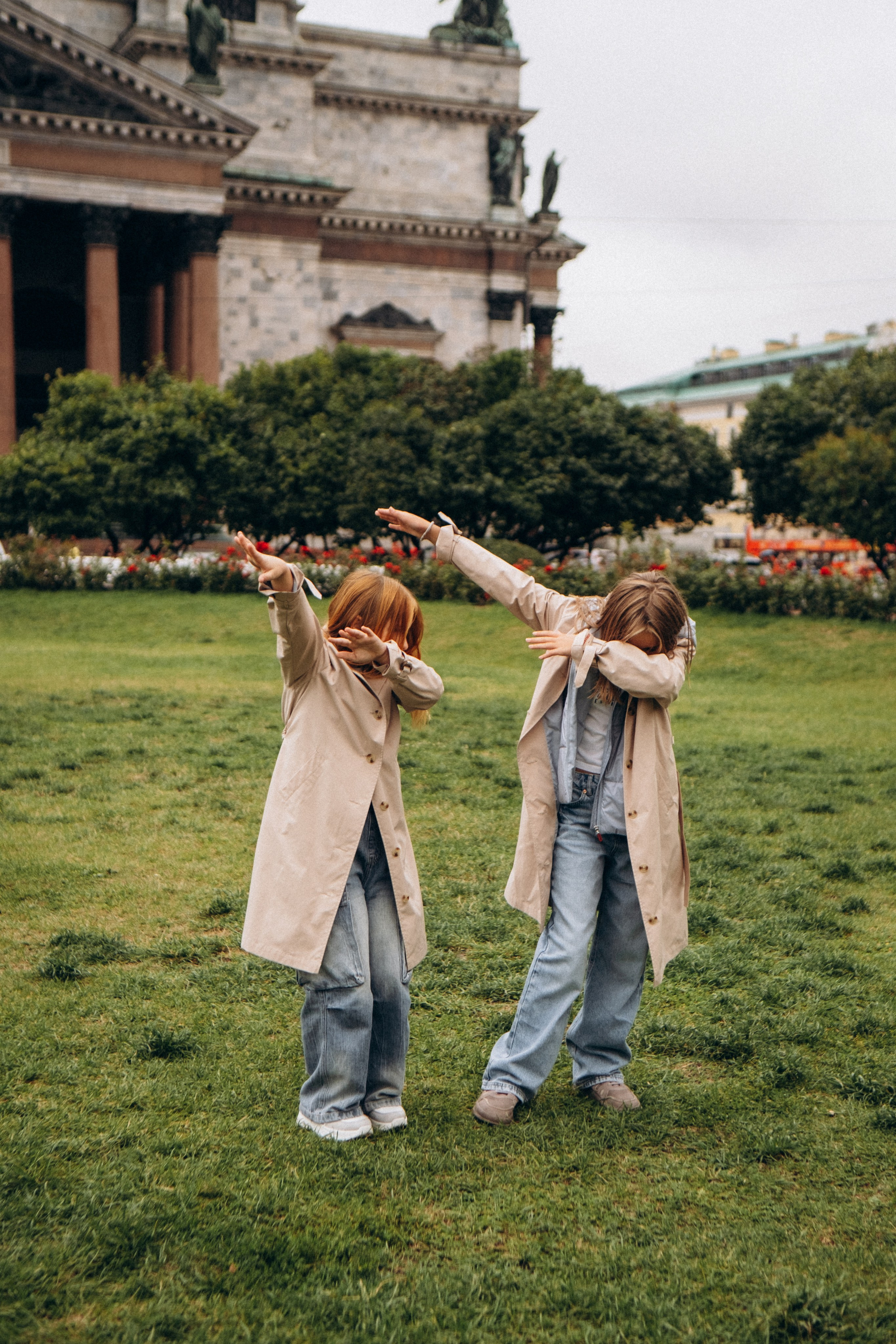 Семейная прогулочная фотосессия в Санкт-Петербурге. Фотограф в Санкт-Петербурге Кристина Брянская