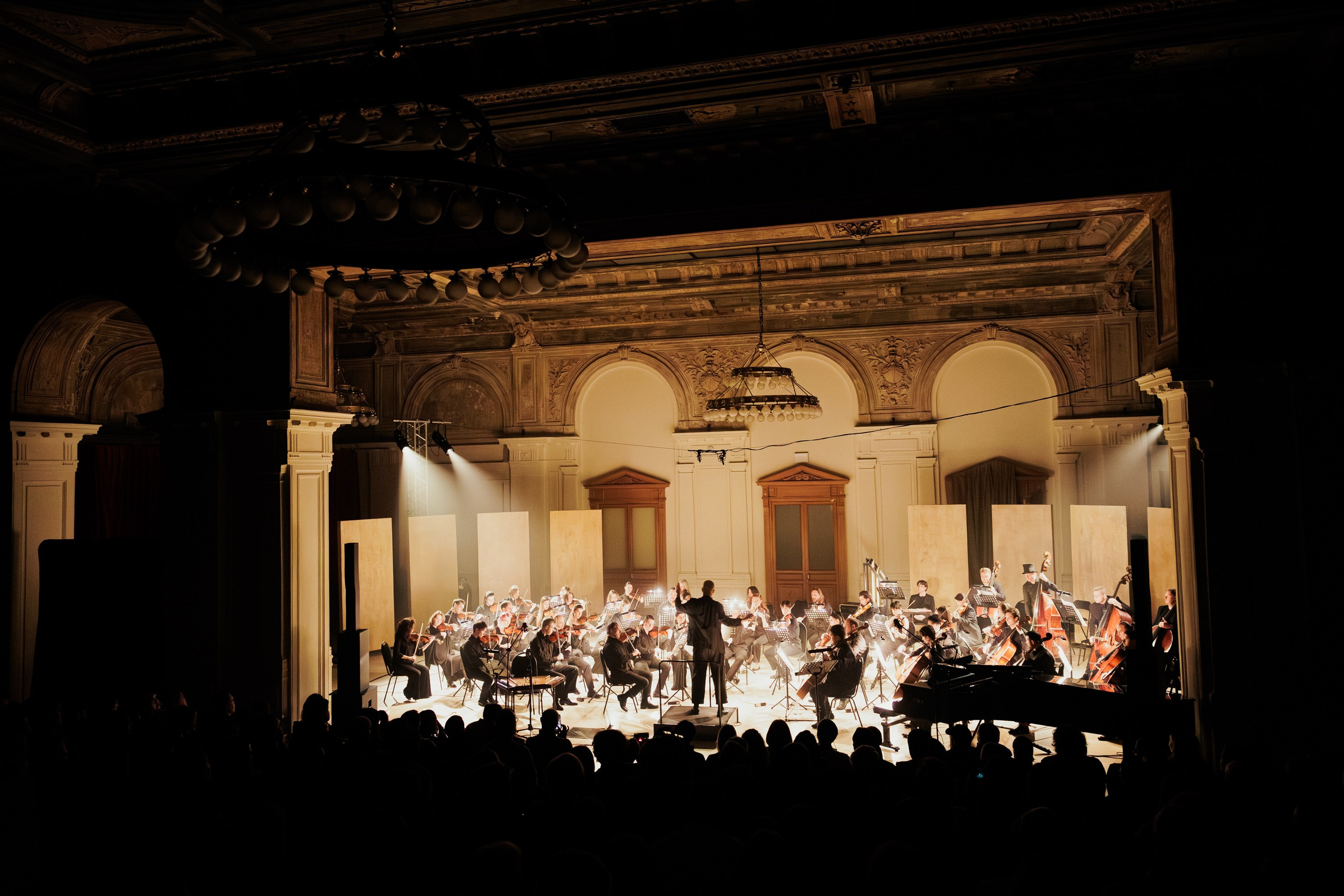 Концерт музыки композитора-резидента Алексея Ретинского «Dom Radio». Репортажный фотограф в Санкт-Петербурге Александр Паклин