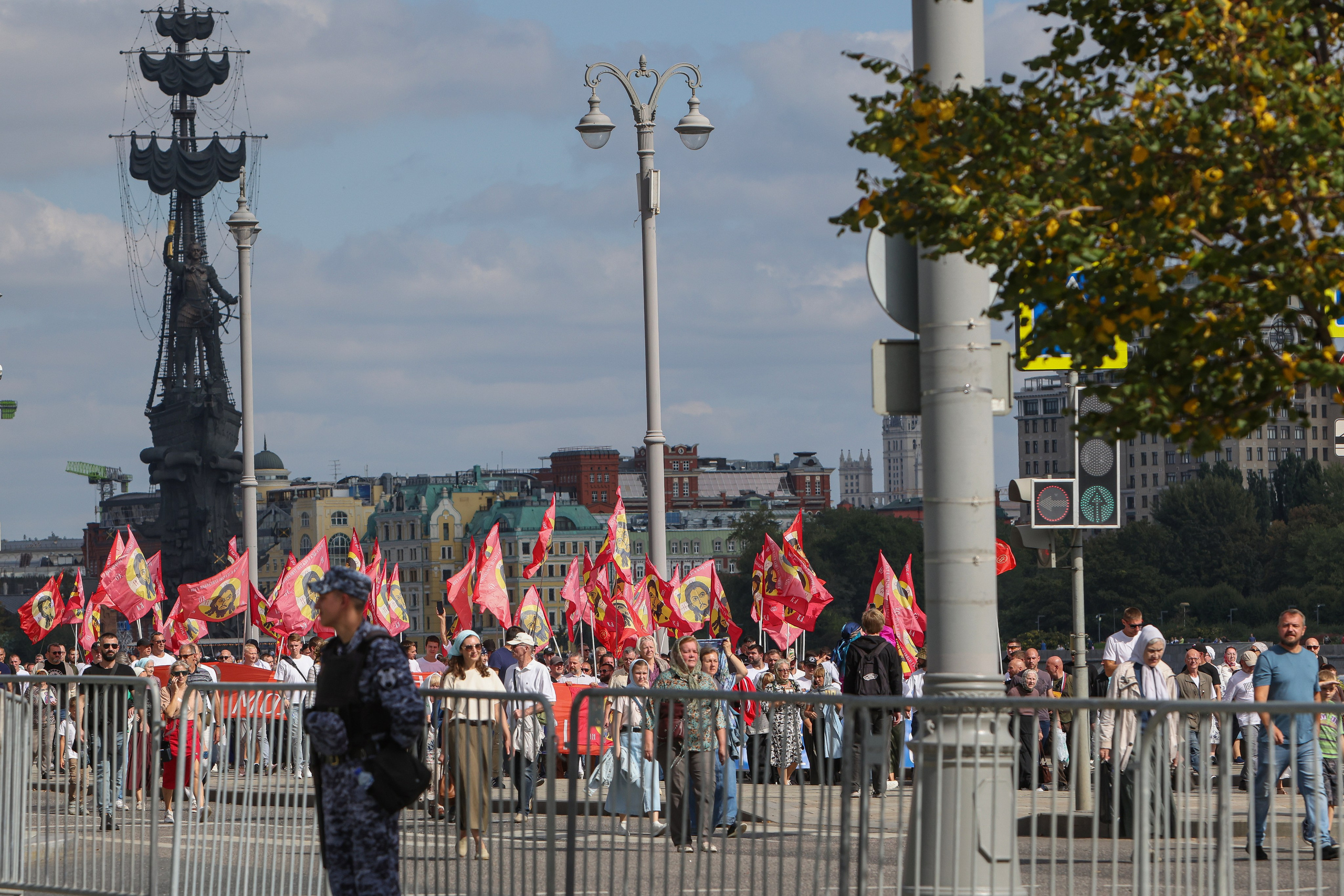 Общегородской Крестный ход. Фотограф Сергей Ловкий
