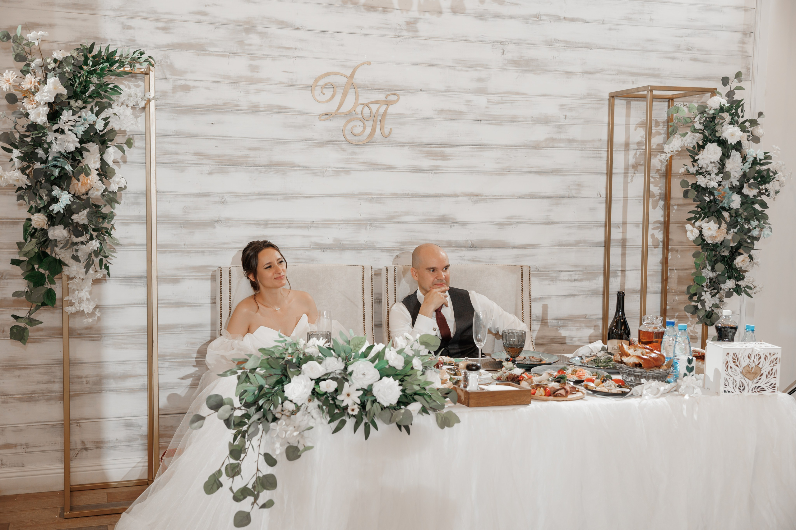 Полина и Дмитрий, загородный клуб «Барин», ЗАГС в г. Пушкино. Свадебный и репортажный фотограф (Москва, Королев и другие)