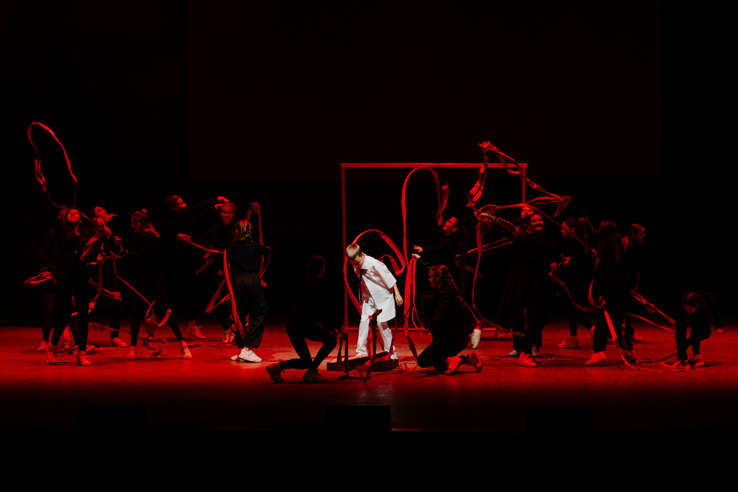 Пластический перфоманс «ХИП-ХОП Классика» Творческой Мастерской Игоря Пожидаева. Портретный и репортажный фотограф в Воронеже: Анастасия Пузикова