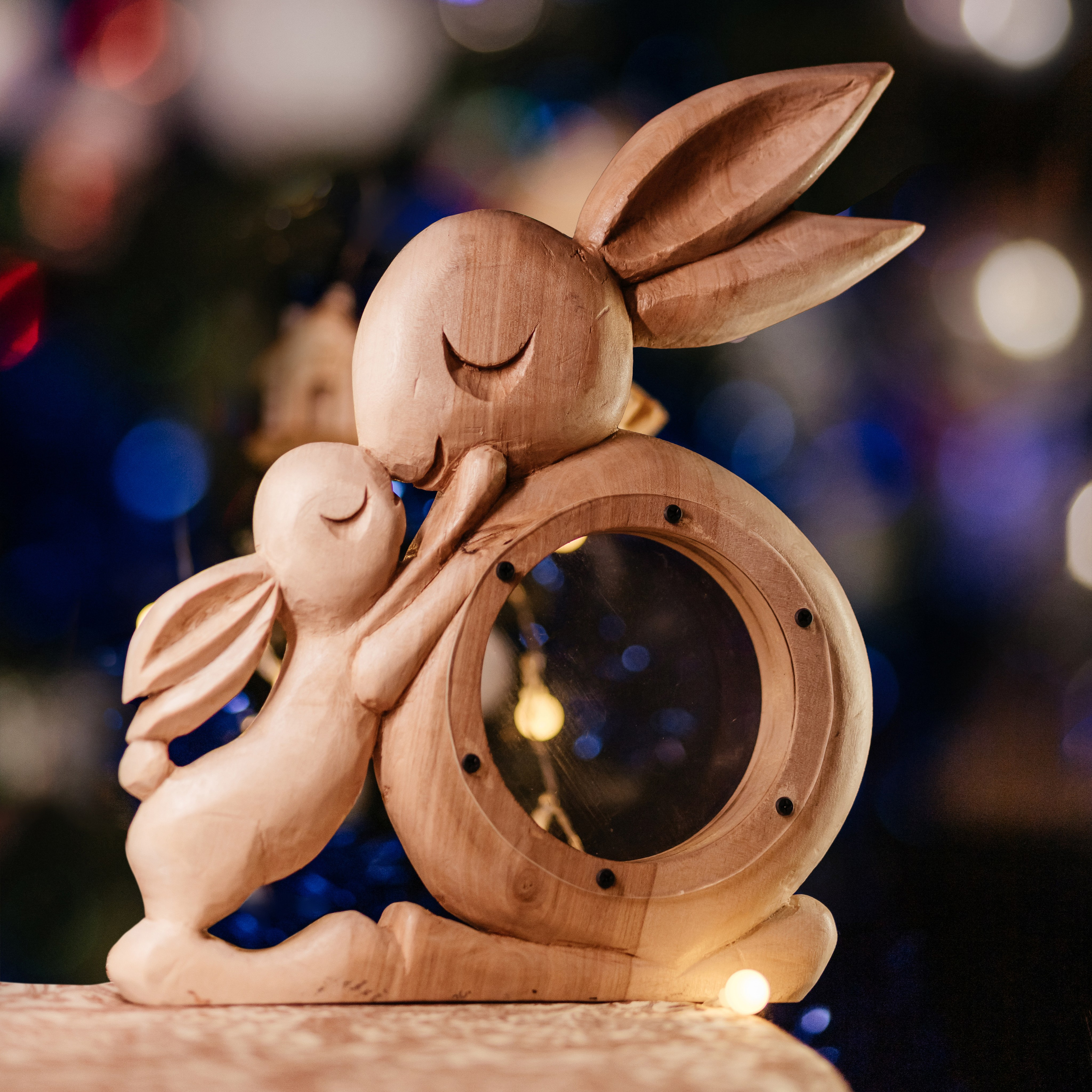 Деревянная копилка - зайчики