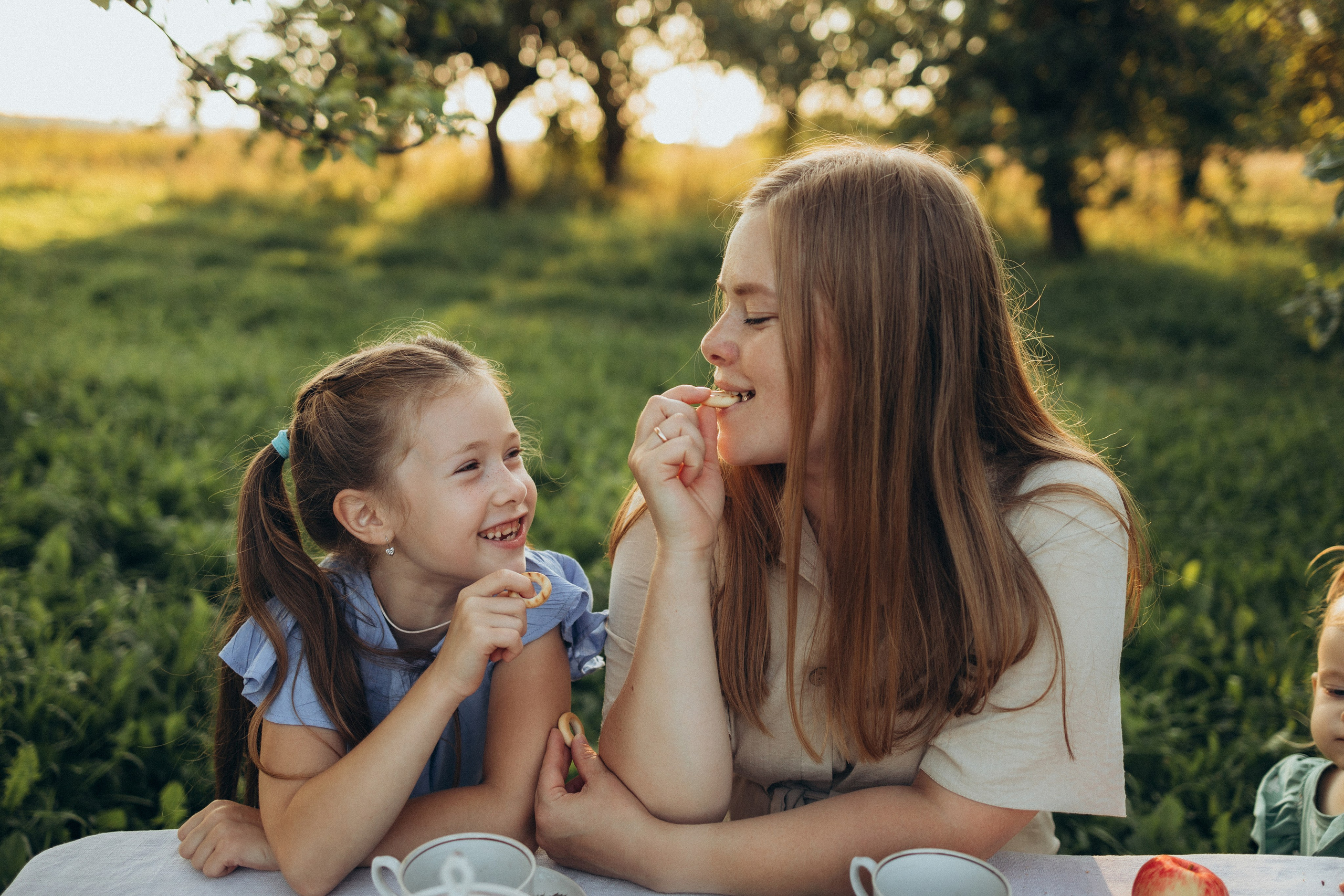 Чаепитие в саду. Фотограф Елена Рябцева