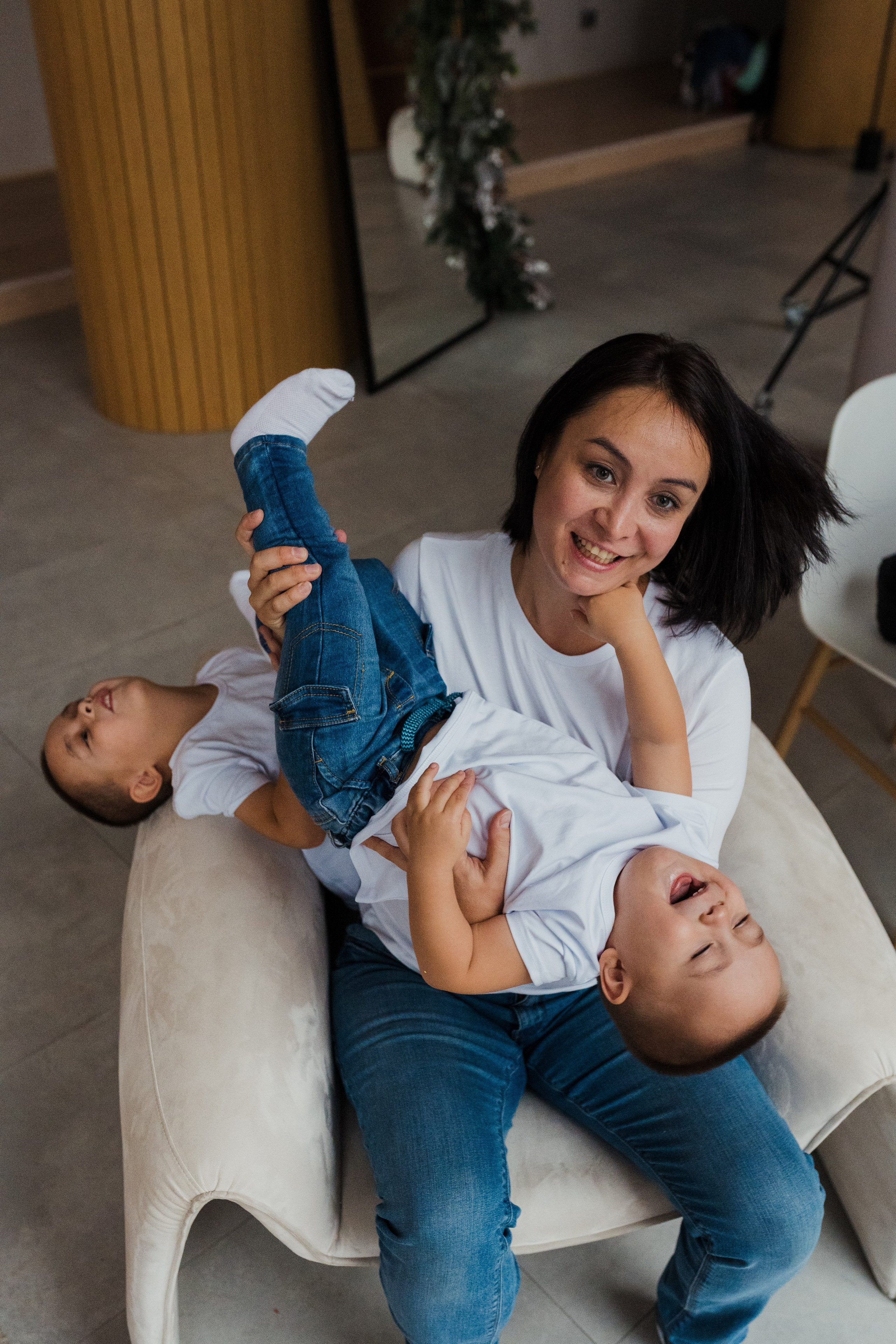 Семейная фотосессия в студии в Москве, семейный фотограф Анна Полушина. Свадебный фотограф в Москве Анна Полушина