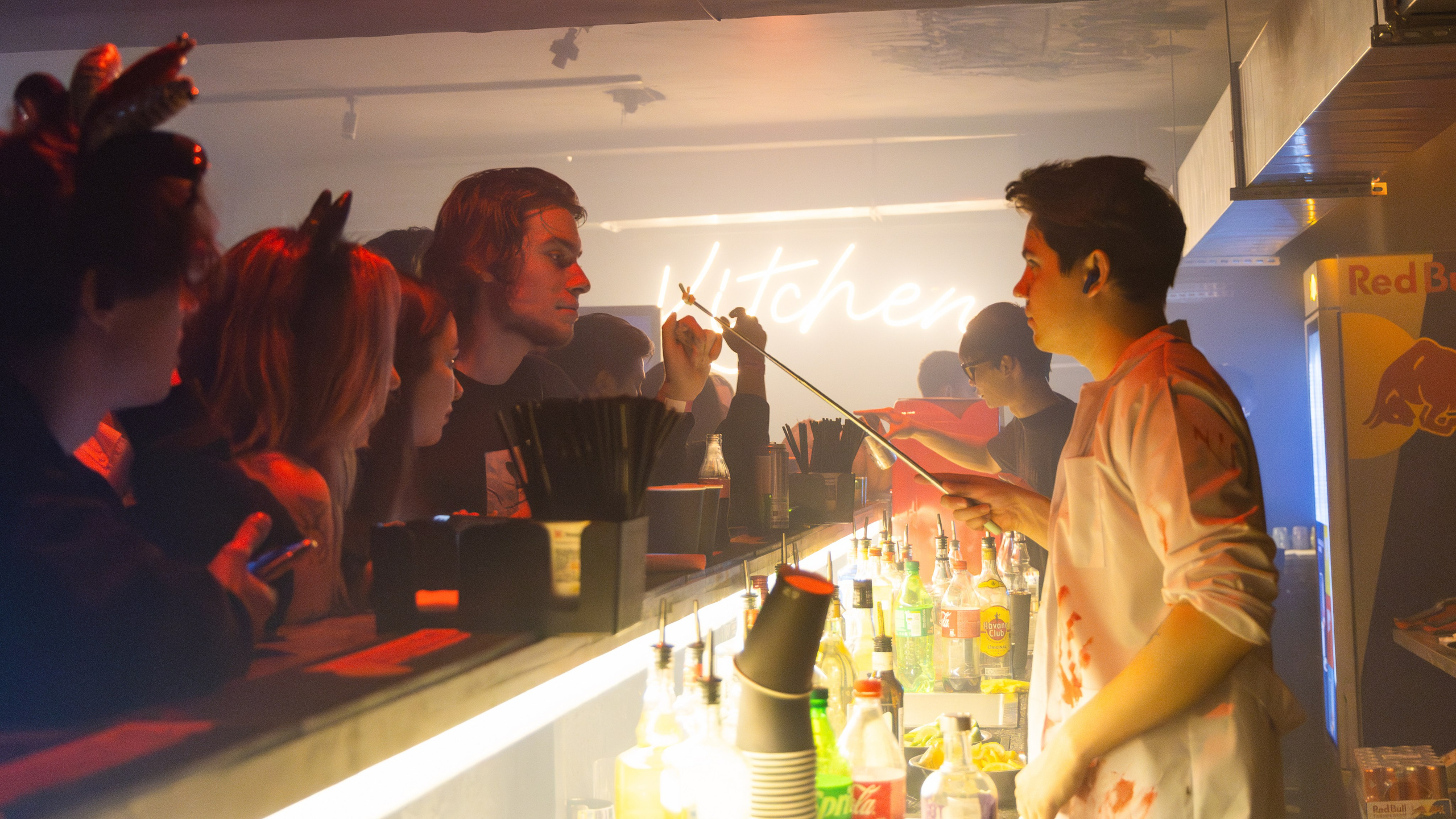 ВЫШКА WAVE — HALLOWEEN. Портретный фотограф в Алматы