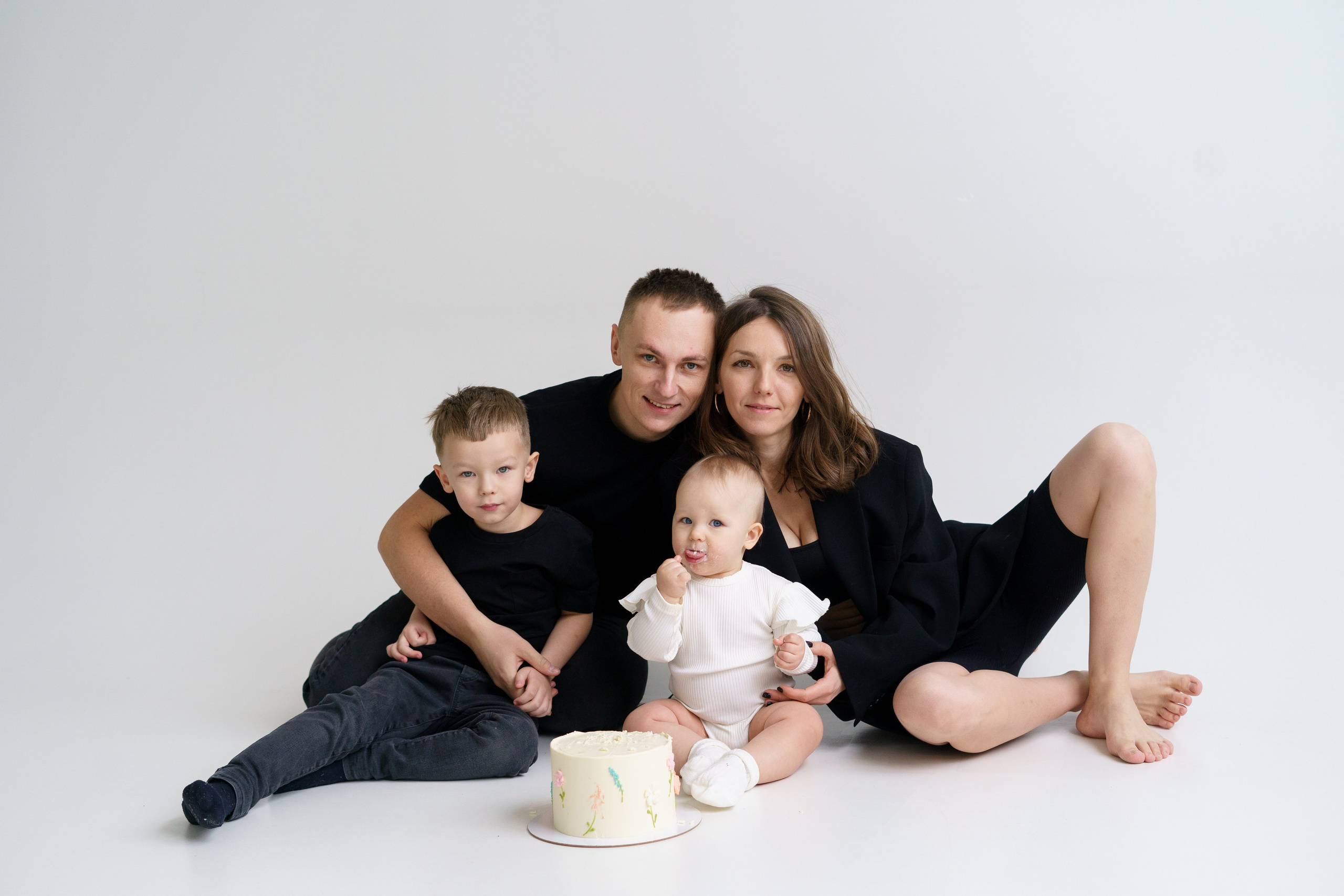 Наталья, Варя, Матвей, Саша. Главная