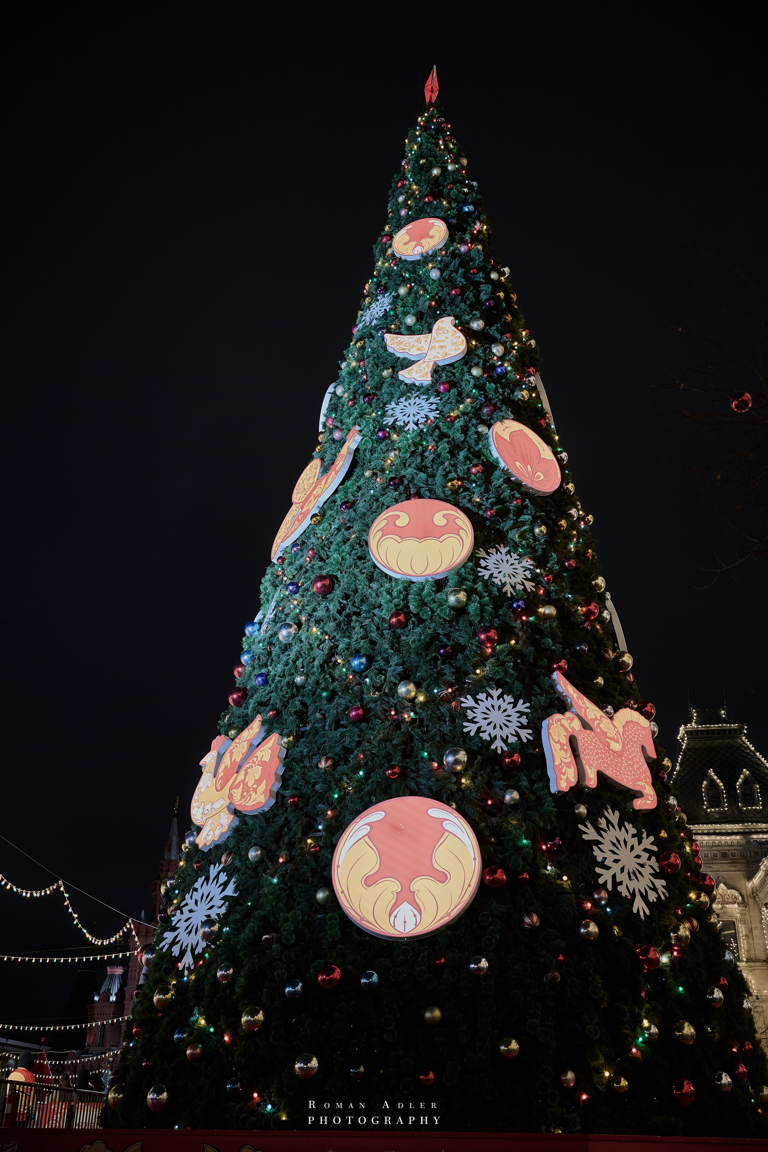 Новогодняя ночная Москва 2025. Фотограф Роман Адлер
