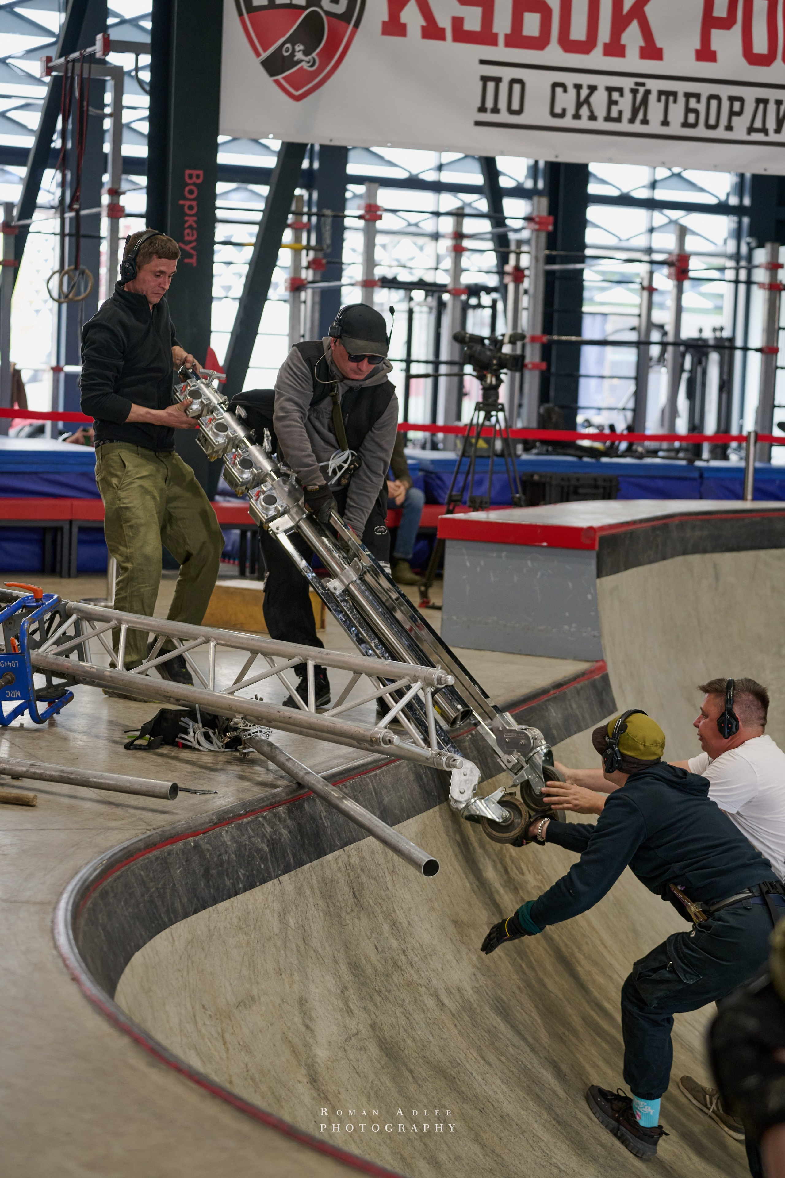 Репортаж со съёмок фильма «Своя в доску». Фотограф Роман Адлер
