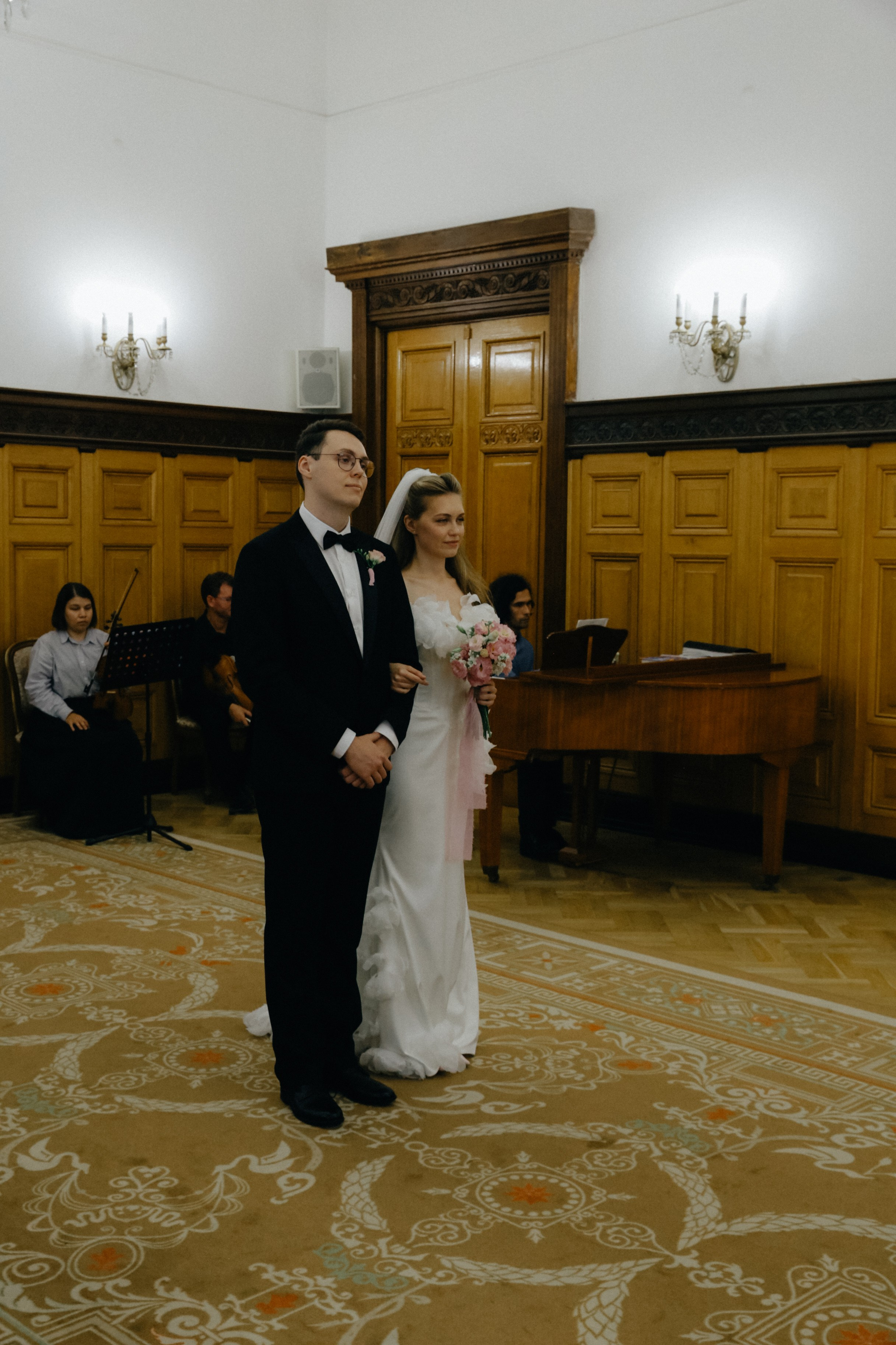 Теплый август