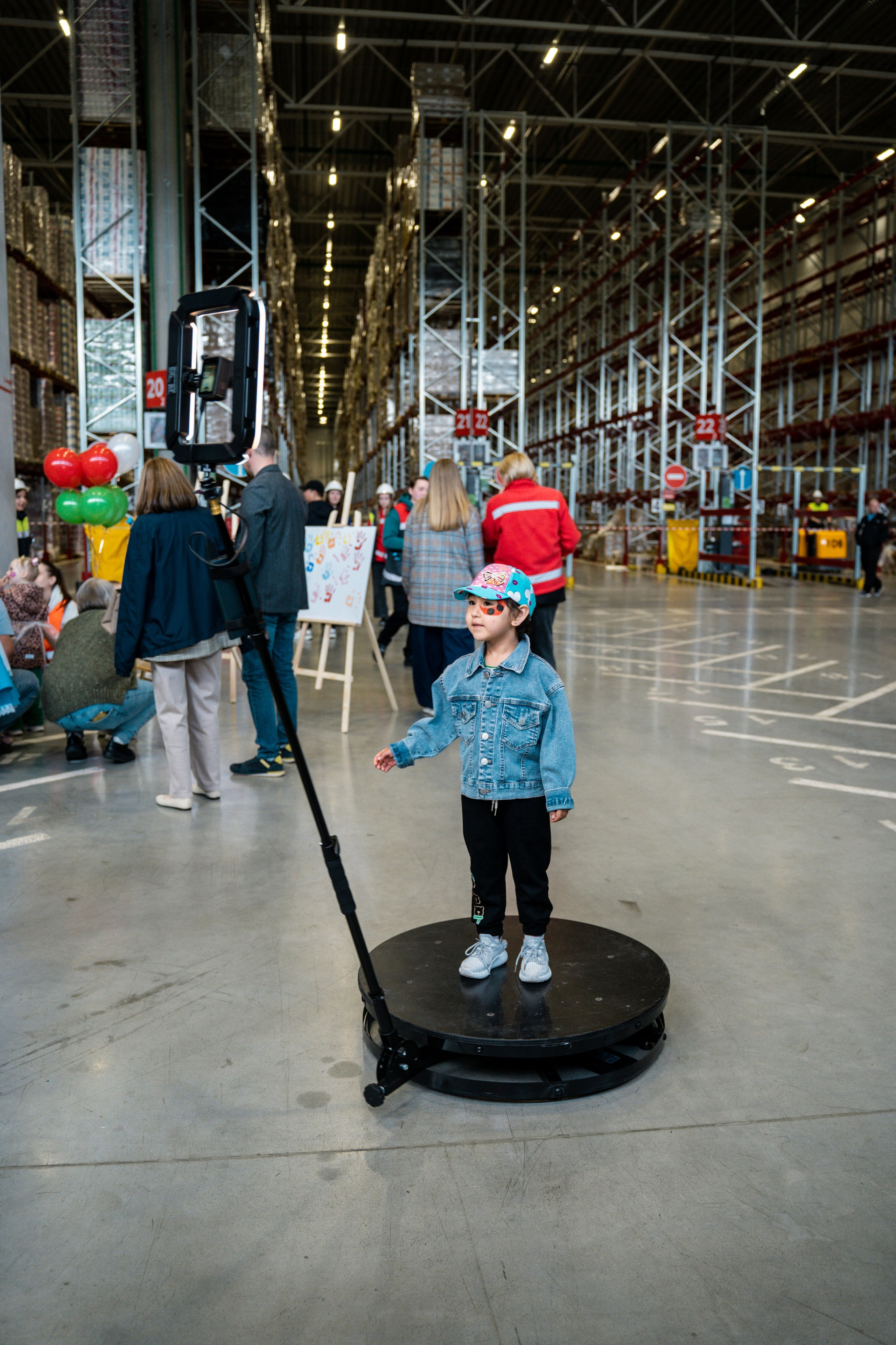 День детей в Пятерочке. Видеограф и Фотограф в Челябинске Ксения и Владимир Рюмины