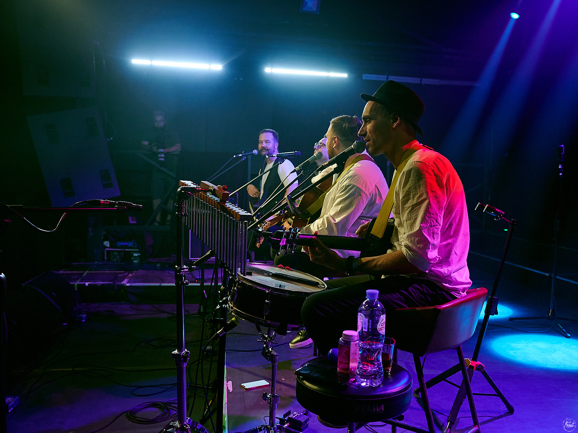 Необарды: Ромарио, Павел Пиковский, Василий Уриевский, Павел Фахртдинов. Фотографии отовсюду и обо всем