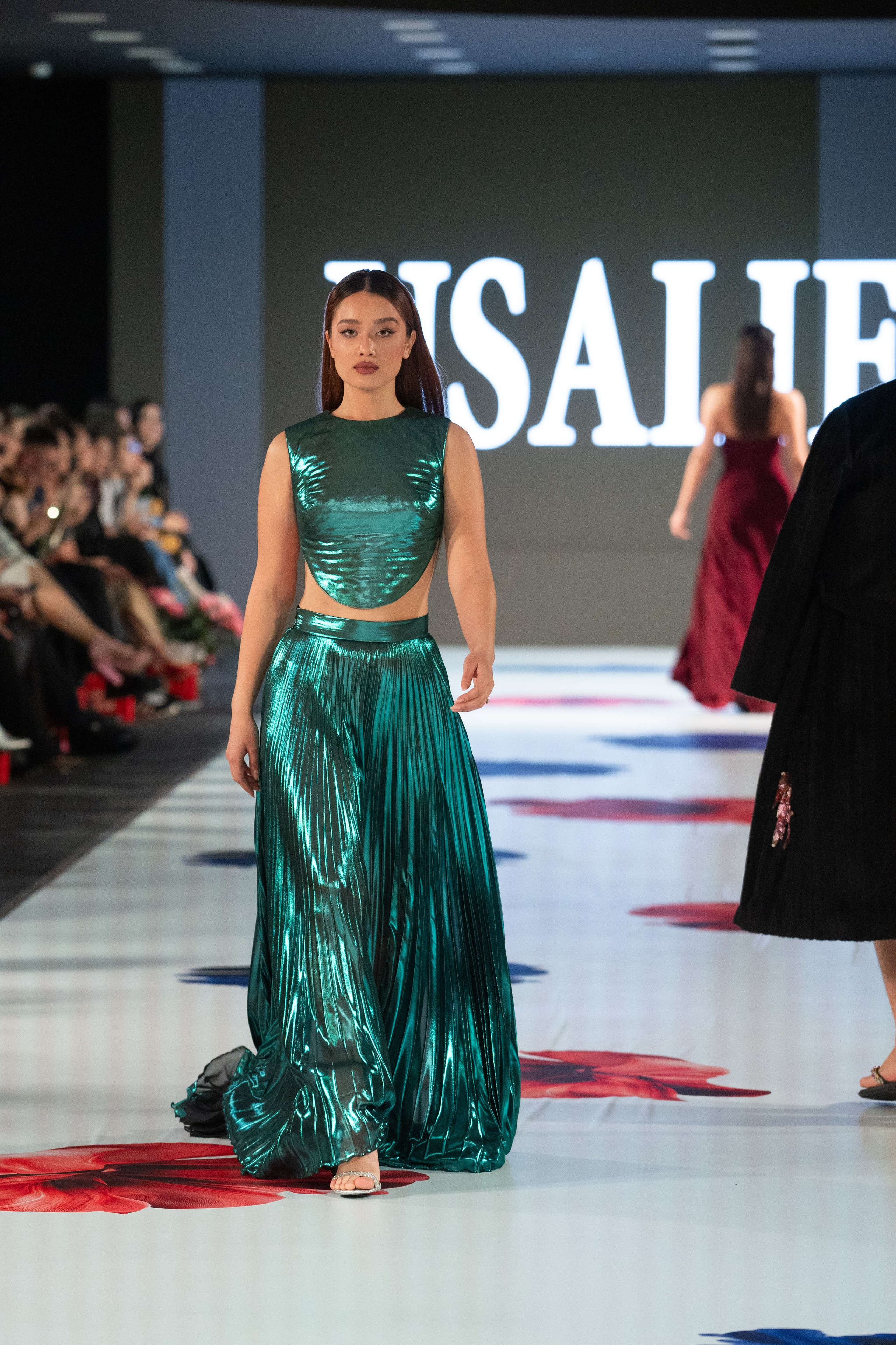 Дизайнер Ulugbek Sailev. Сайт Алматинского НЮ АРТ, будуар и фэшн фотографа Дениса Карпенко