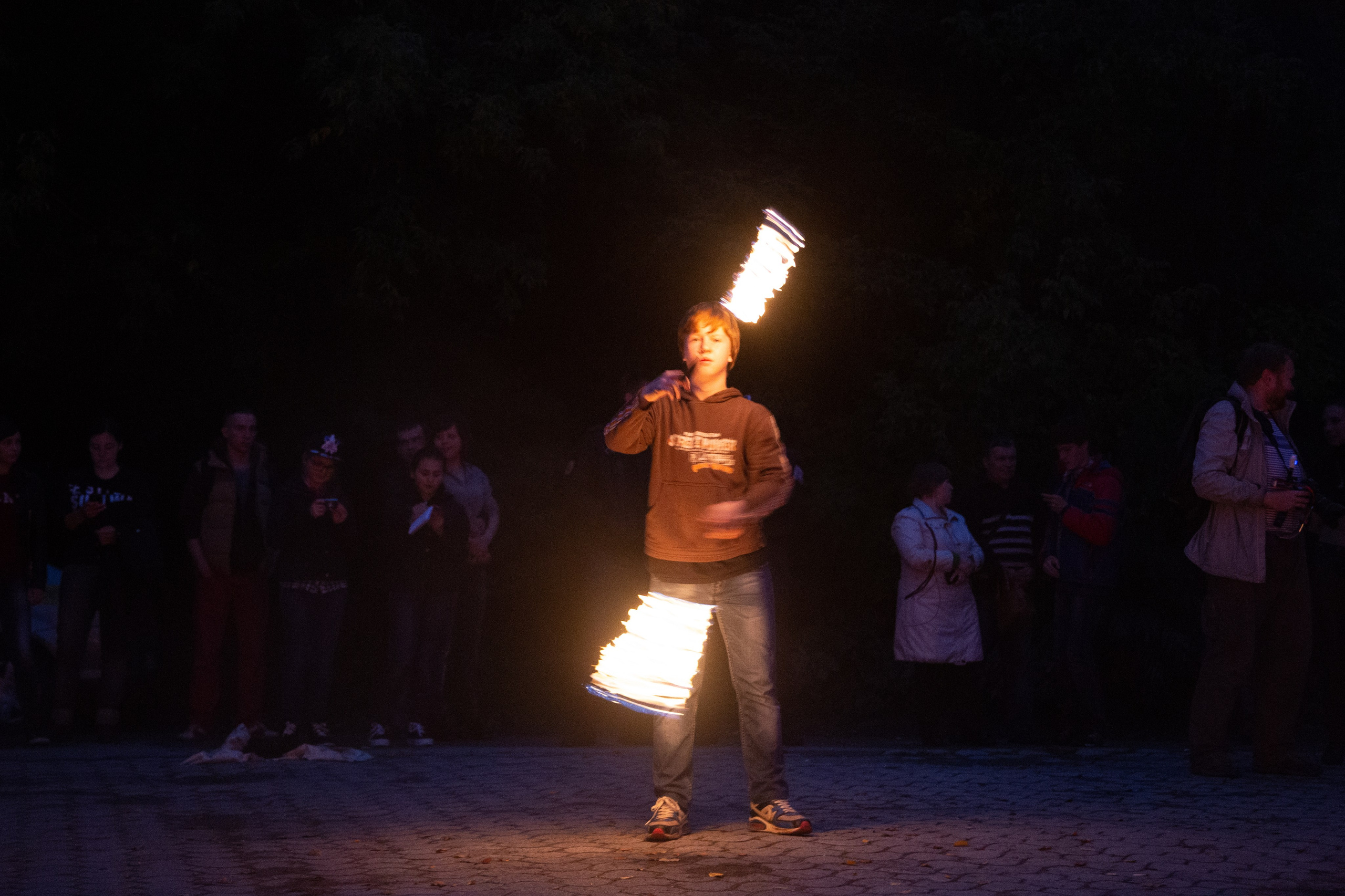 Огненное шоу в Перми. Фотограф Никита Попов. Фотограф Пермь. Фотосессия в фотостудии Перми и на свежем воздухе