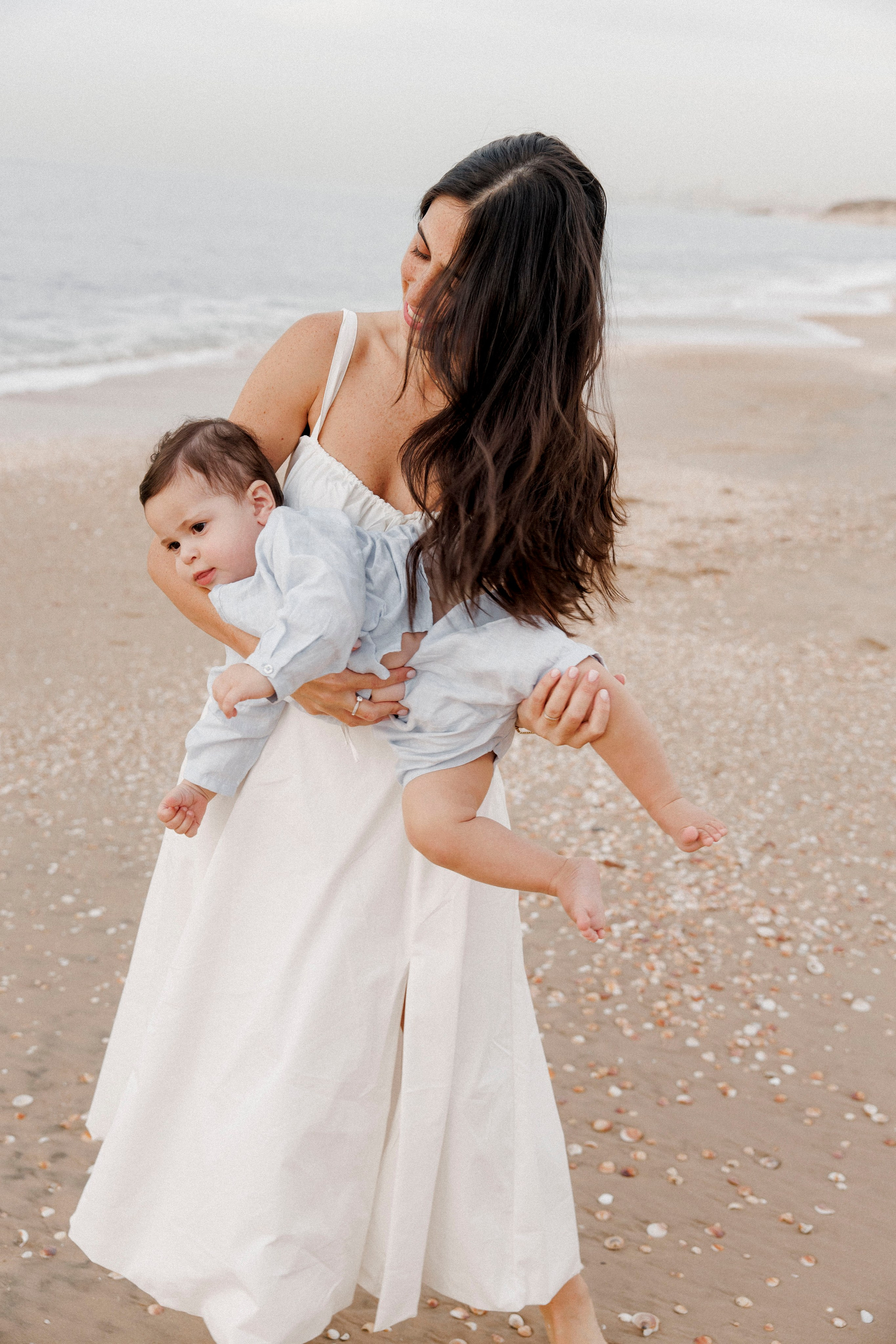 First year family photos near the sea. Главная