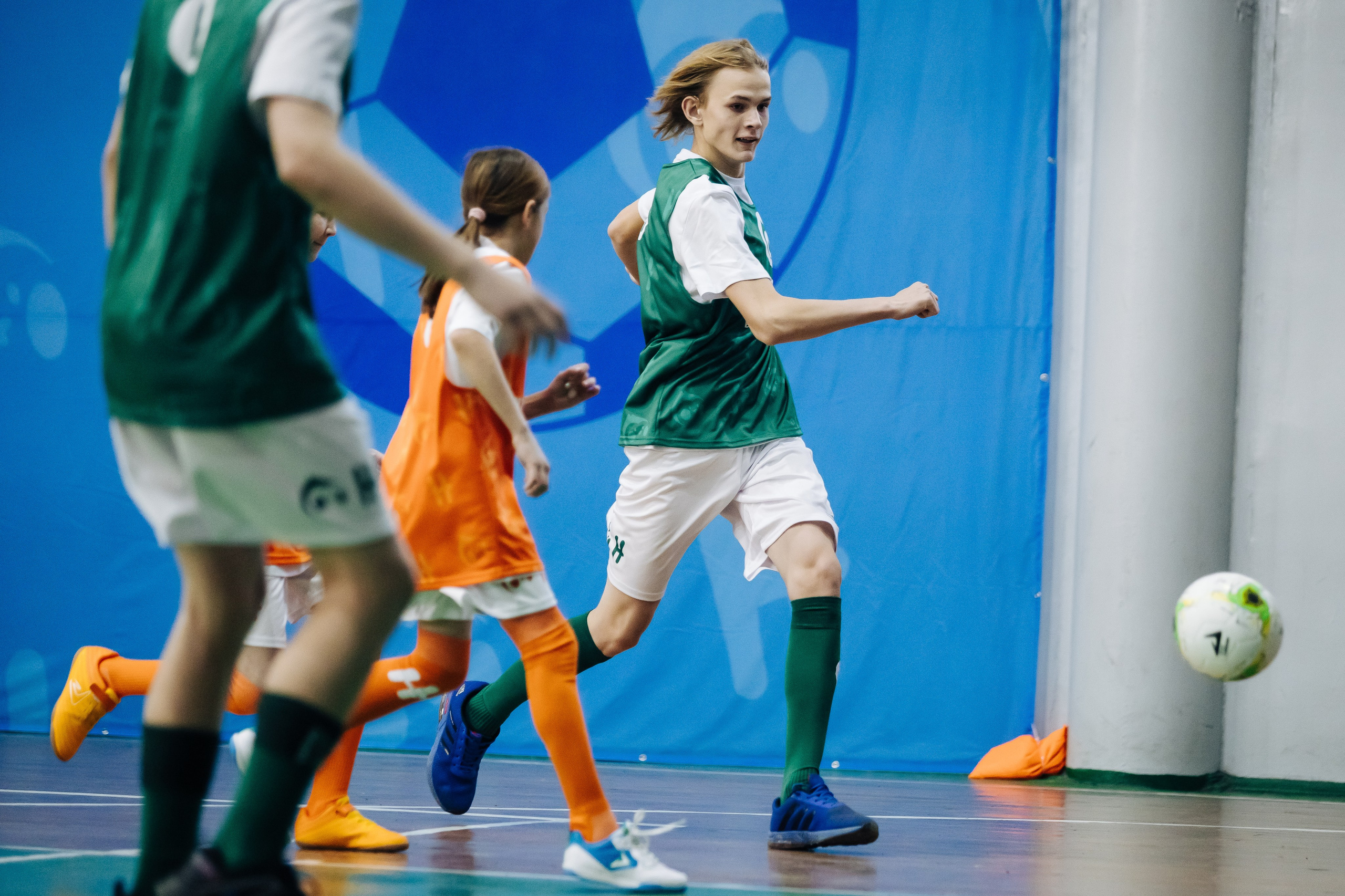 Турнир по футболу среди команд школ-интернатов Магнитогорска «Надеждик CUP» // 08.12.2024. Денис Прохоров Фотограф в г. Магнитогорск