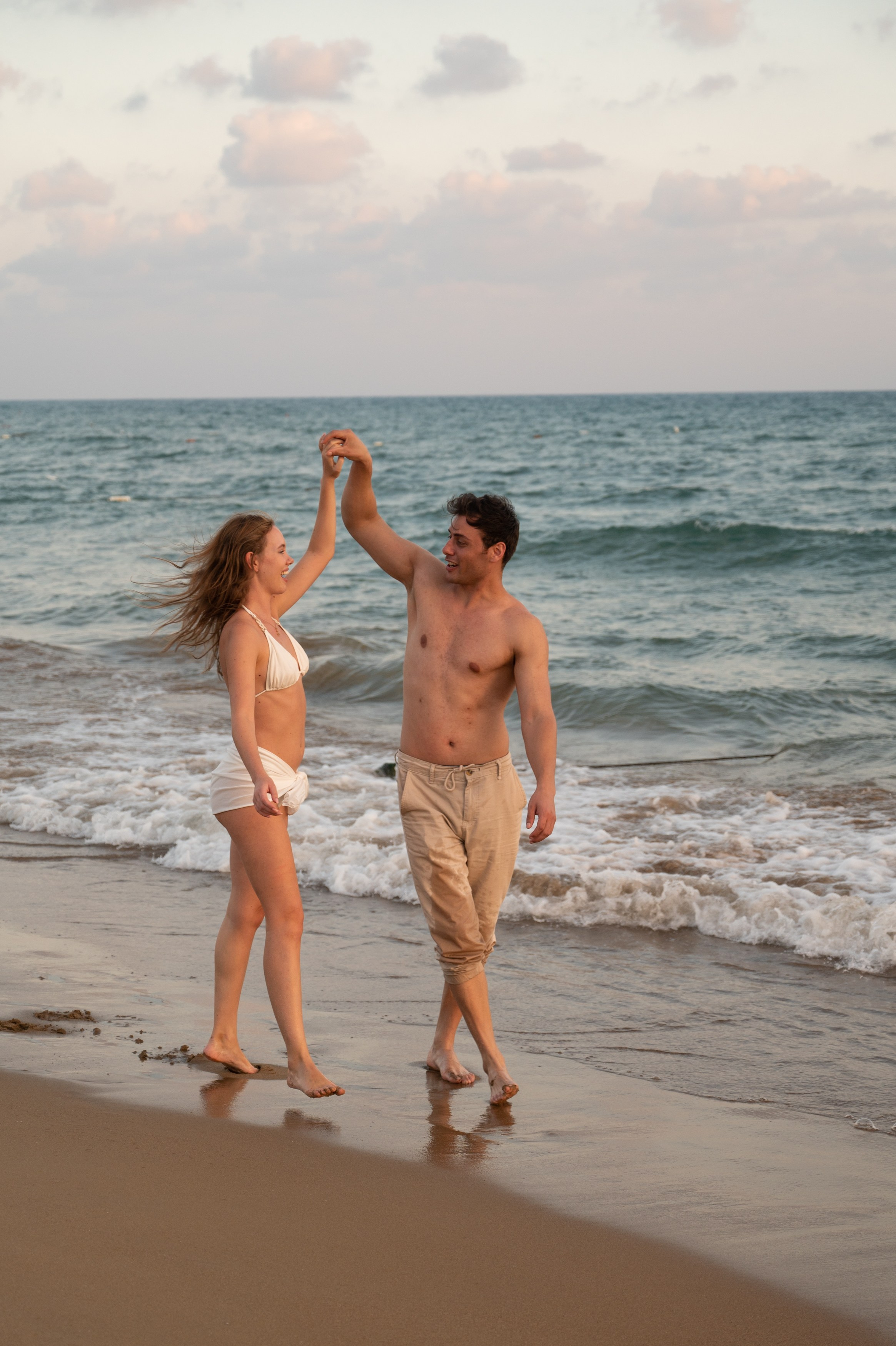 Romantic Couple Photoshoot in Antalya Beach. Фотосессии в Анталии. Фотограф в Анталии Лариса Трубина