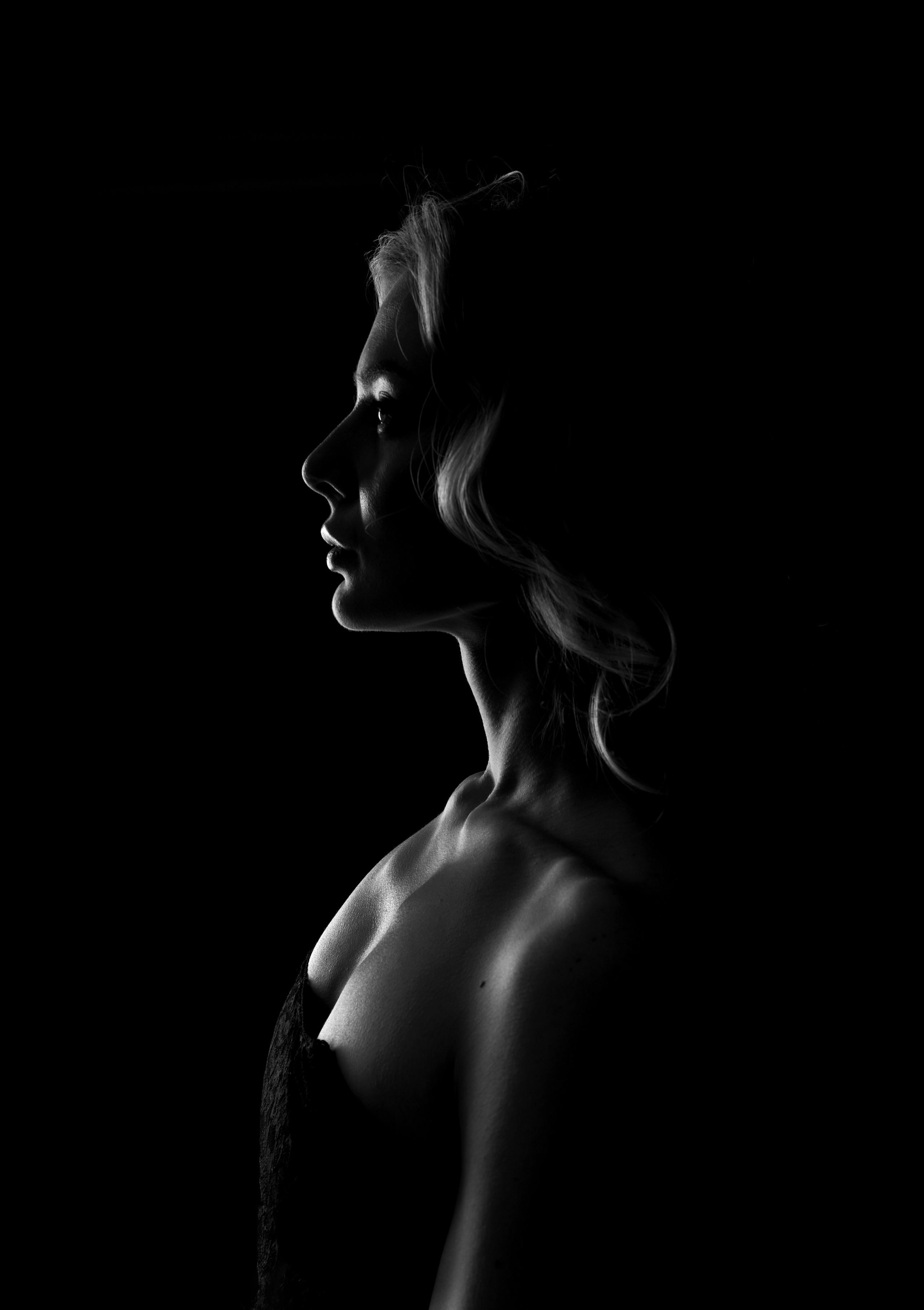 Фотосессия на черном фоне, силуэтная фотосессия. Свадебный и индивидуальный фотограф Аля Мамакова