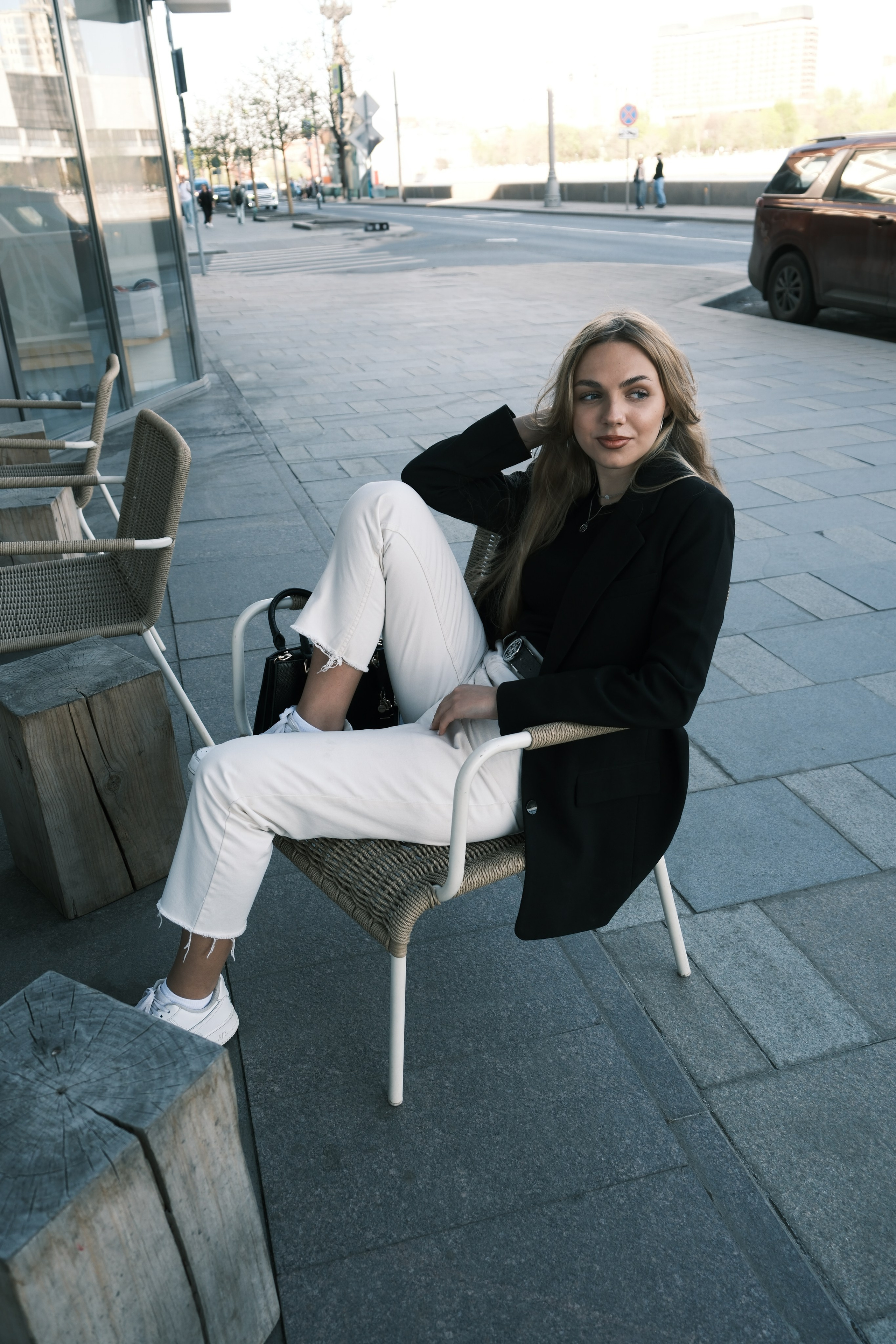 На улице. Главная