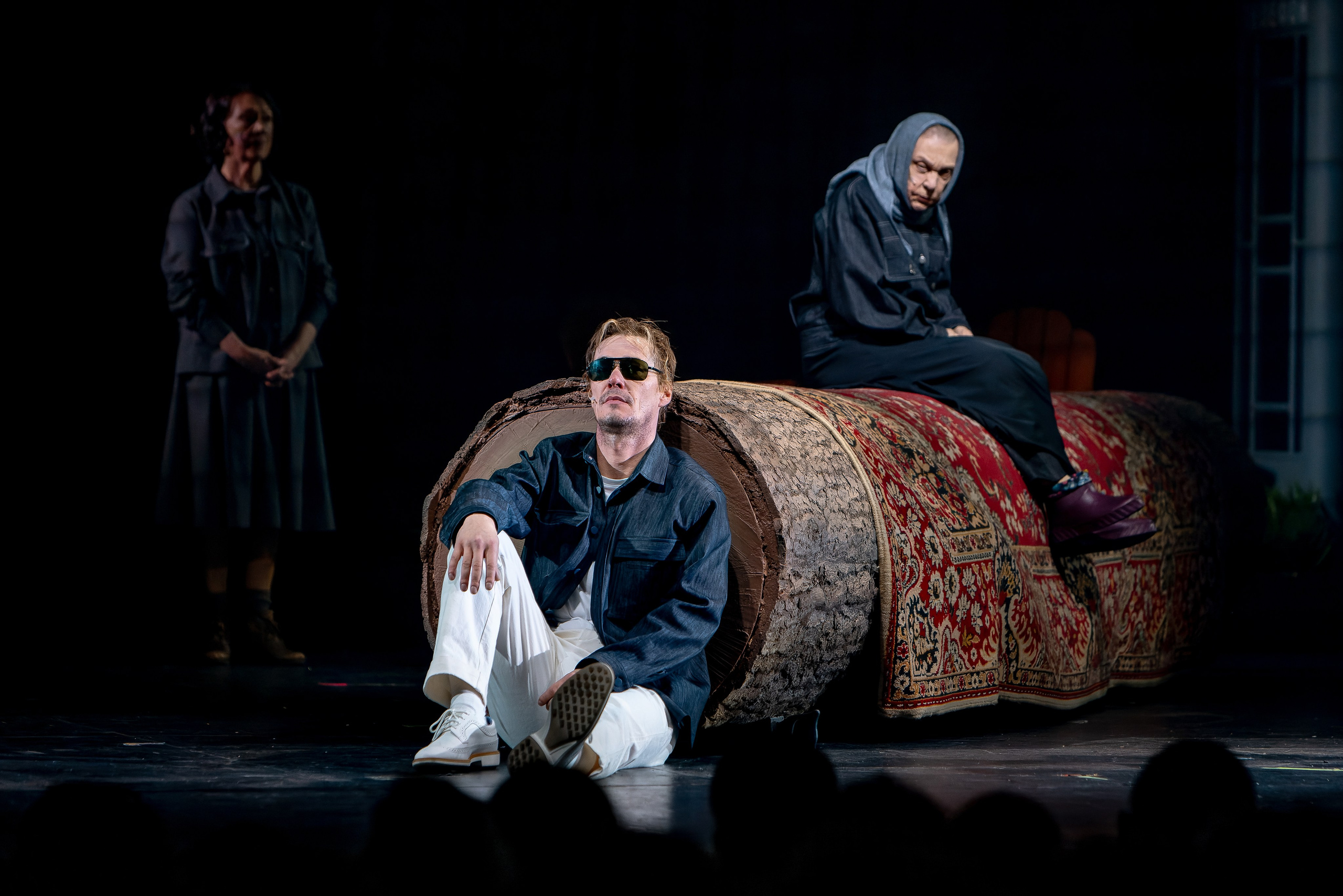 Театр на Бронной, «Калина красная». Фотограф и режиссер Московко Екатерина