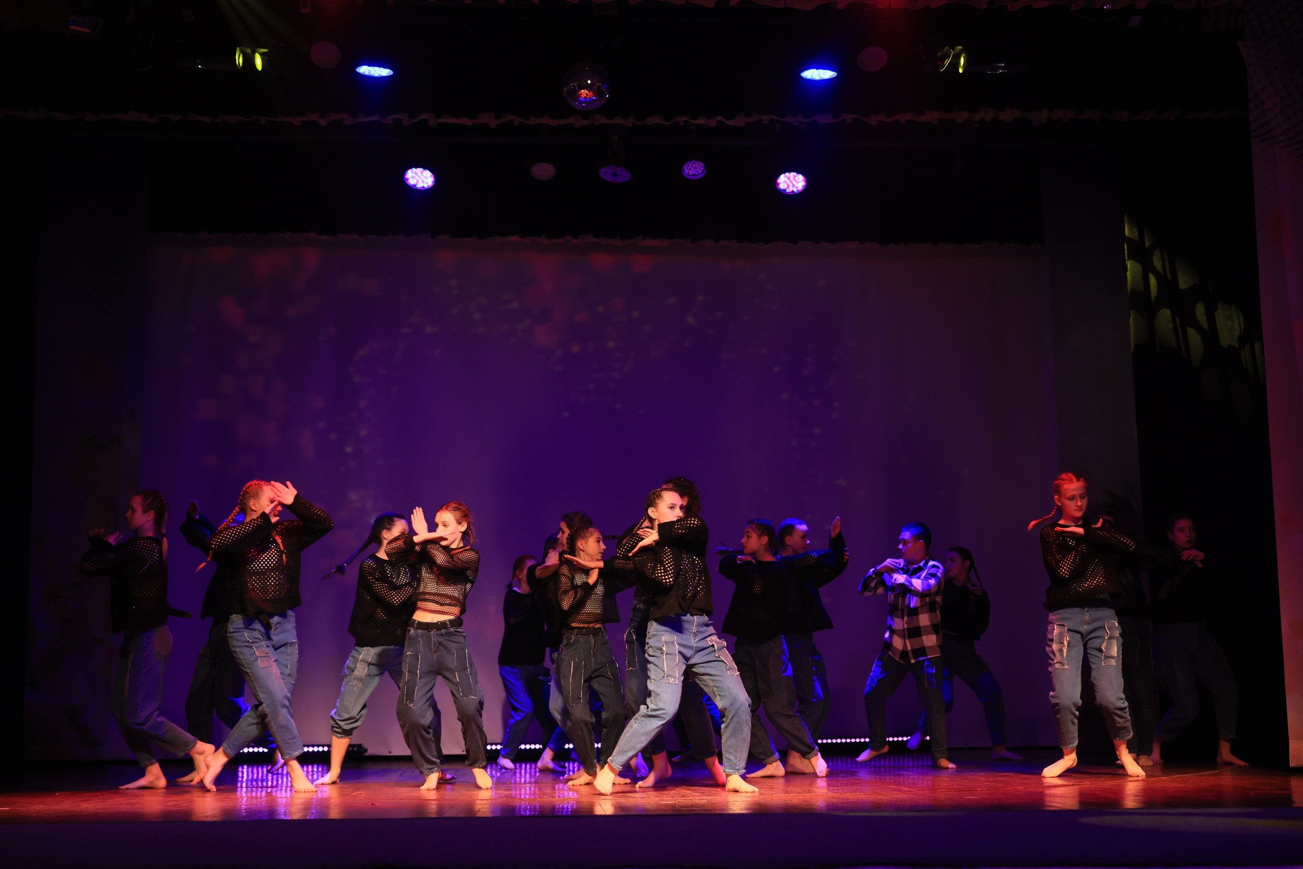 Концерт к 8 Марта в ДК «Металлург» г. Тула. Фотограф в Туле Крупский АнДРей. Фотостудия «КАДР71» в Туле