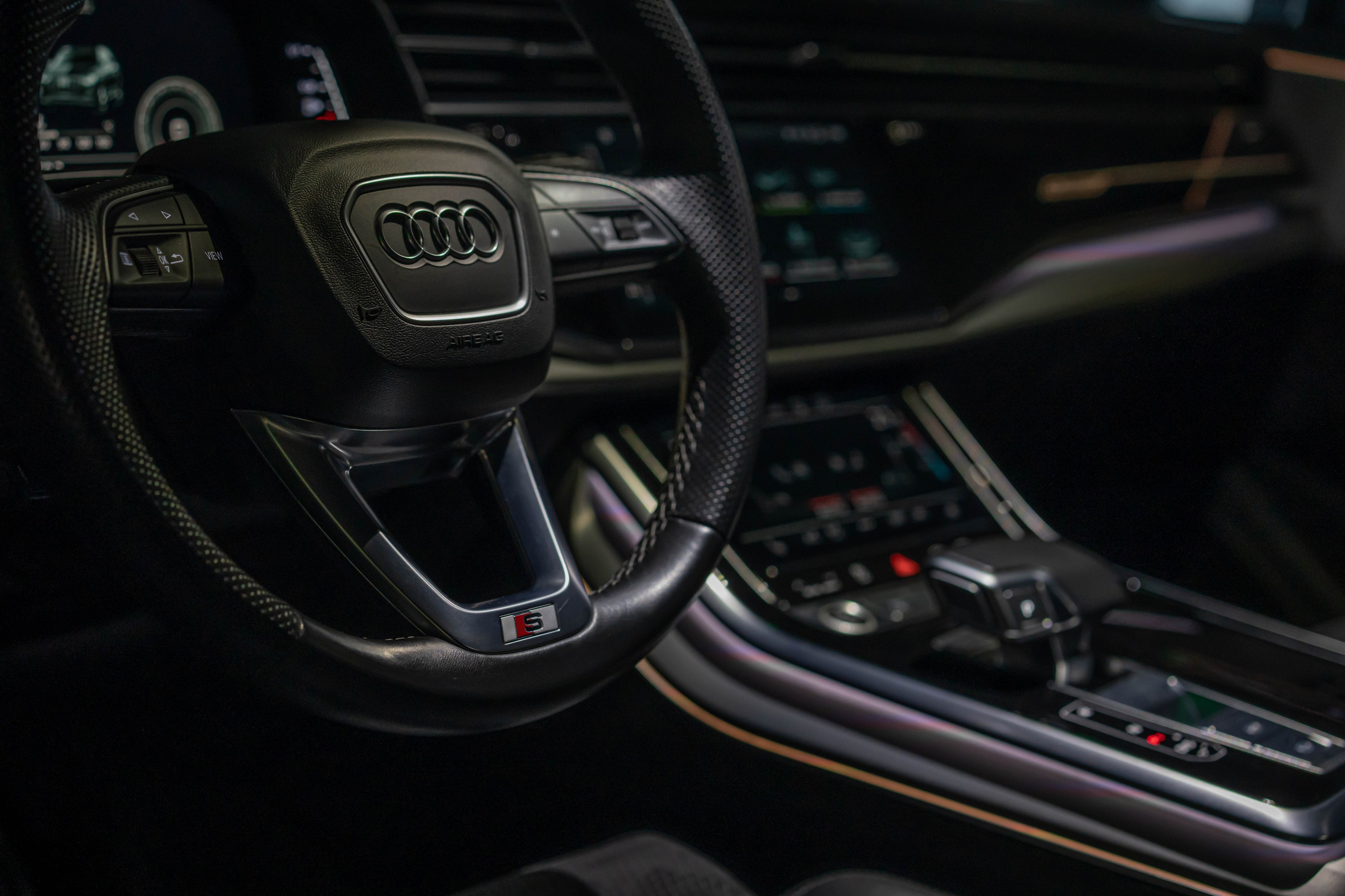 Съемка Автомобилей и спец техники. Студия визуального контента в Санкт-Петербурге и Москве