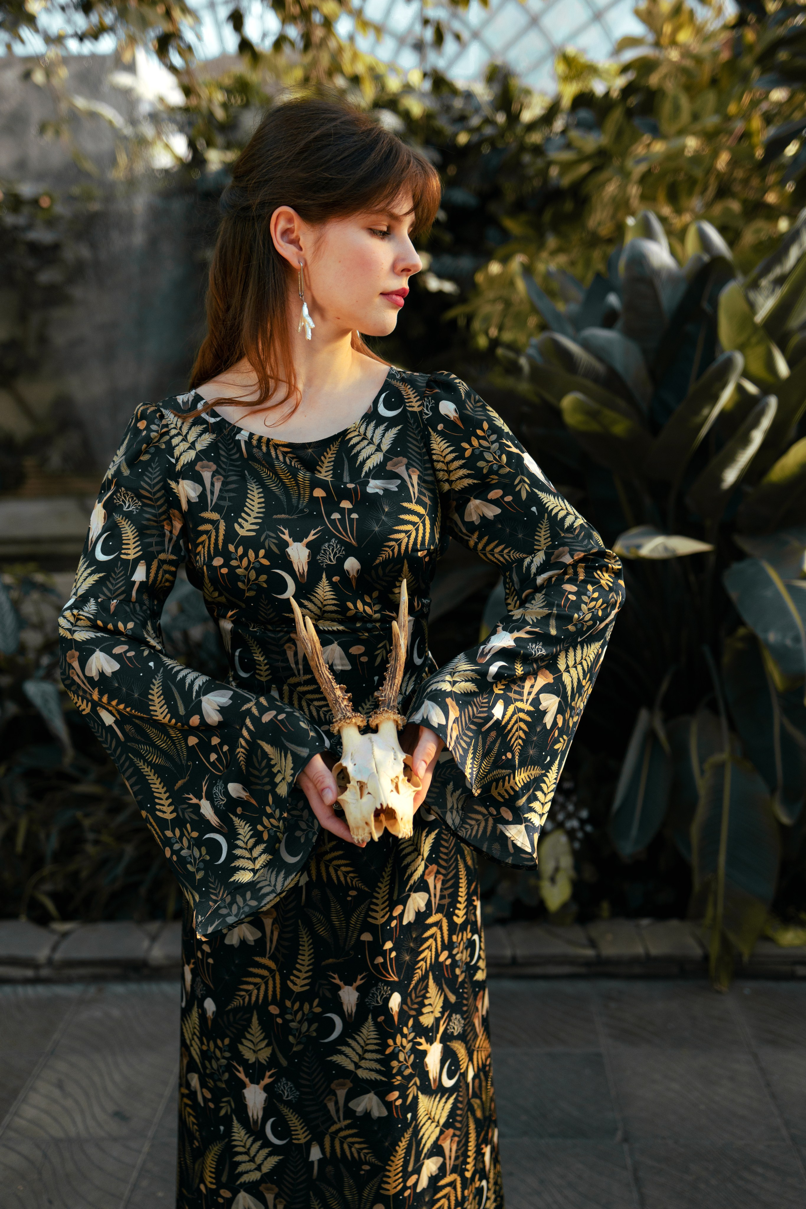 Съемка шёлковых платьев для PlantMyBones