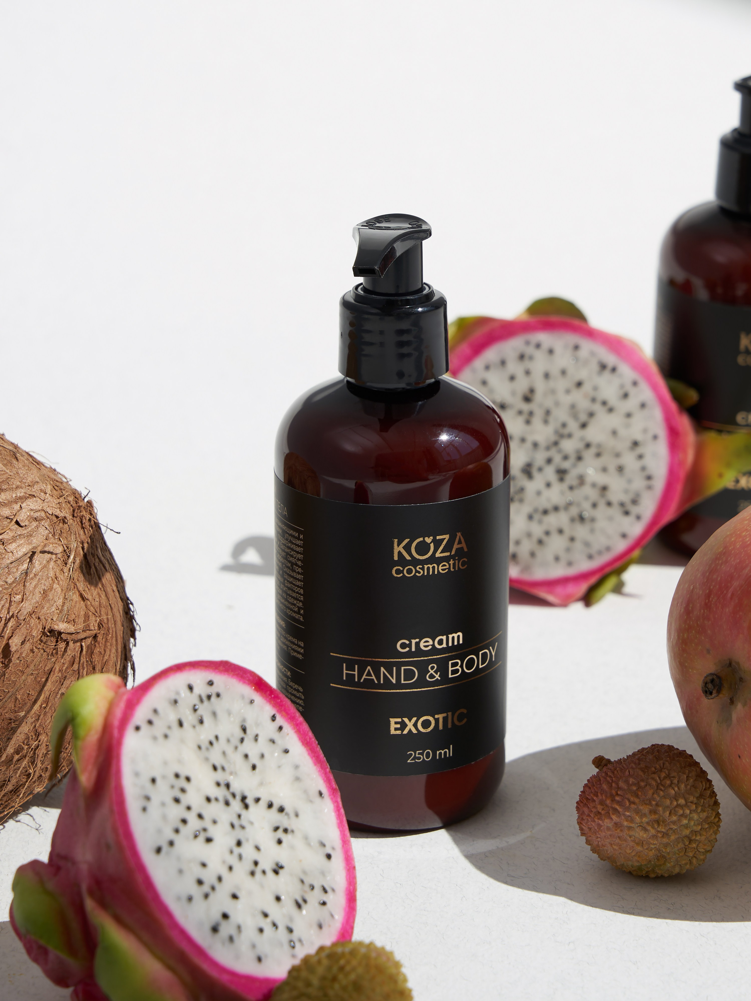 Съемка косметических продуктов в естественном освещении для подчеркивания их яркости.