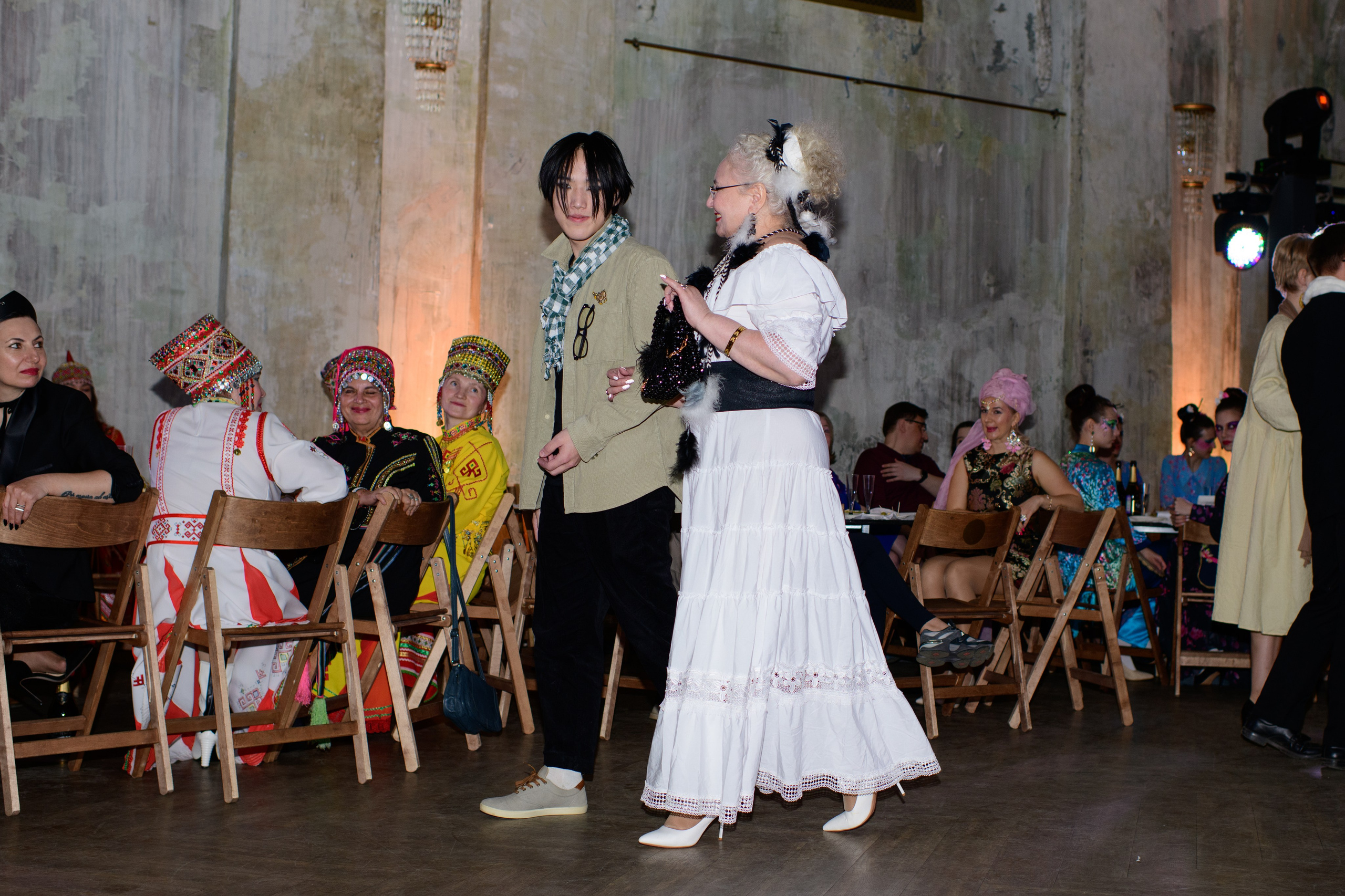 Репортаж модного показа «Люди брендов». Организация и проведение фотосъемок в Санкт-Петербурге. Фотограф Смирягин Илья