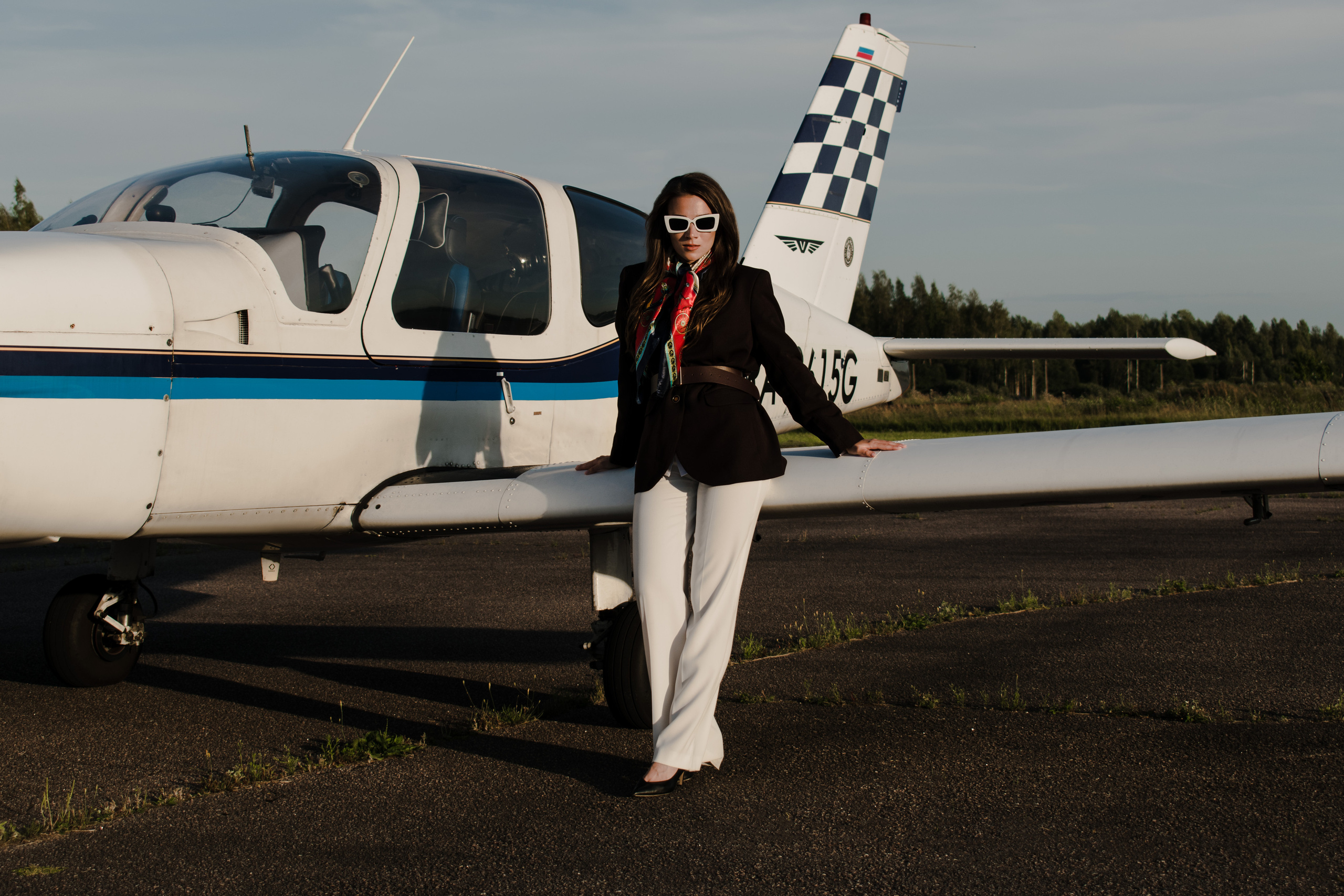 НЕБО, САМОЛЕТ, ДЕВУШКА. Индивидуальный фотограф в Санкт-Петербурге Надежда Волобуева