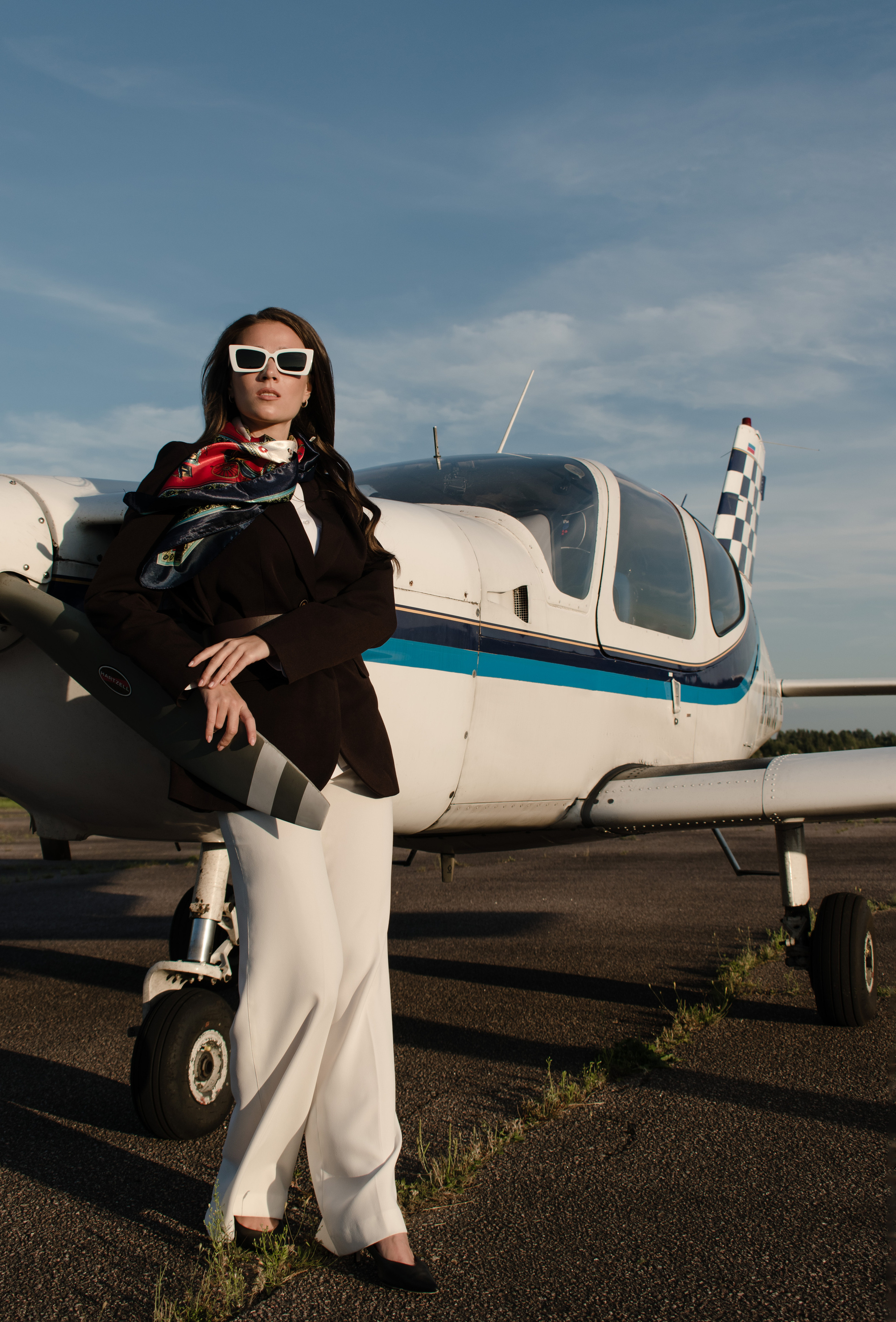 НЕБО, САМОЛЕТ, ДЕВУШКА. Индивидуальный фотограф в Санкт-Петербурге Надежда Волобуева