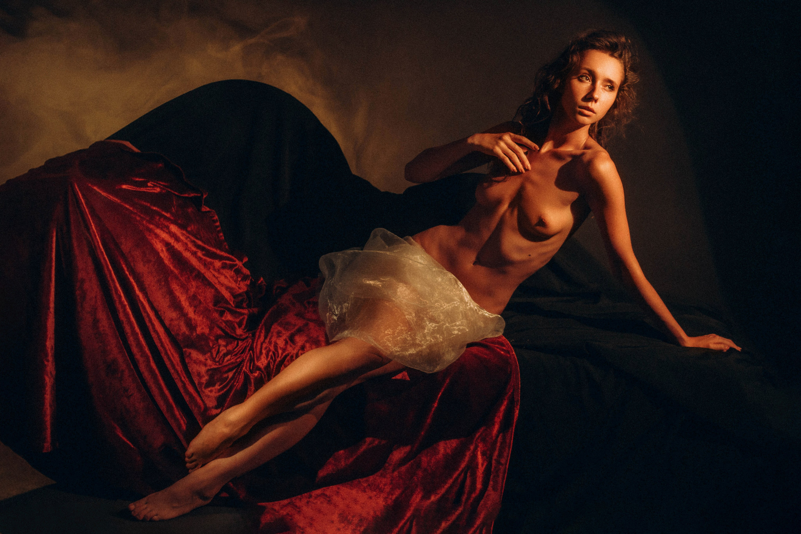 (18+) Обнажённая натура. Создадим шедевр? Виталина и её фотоискусство