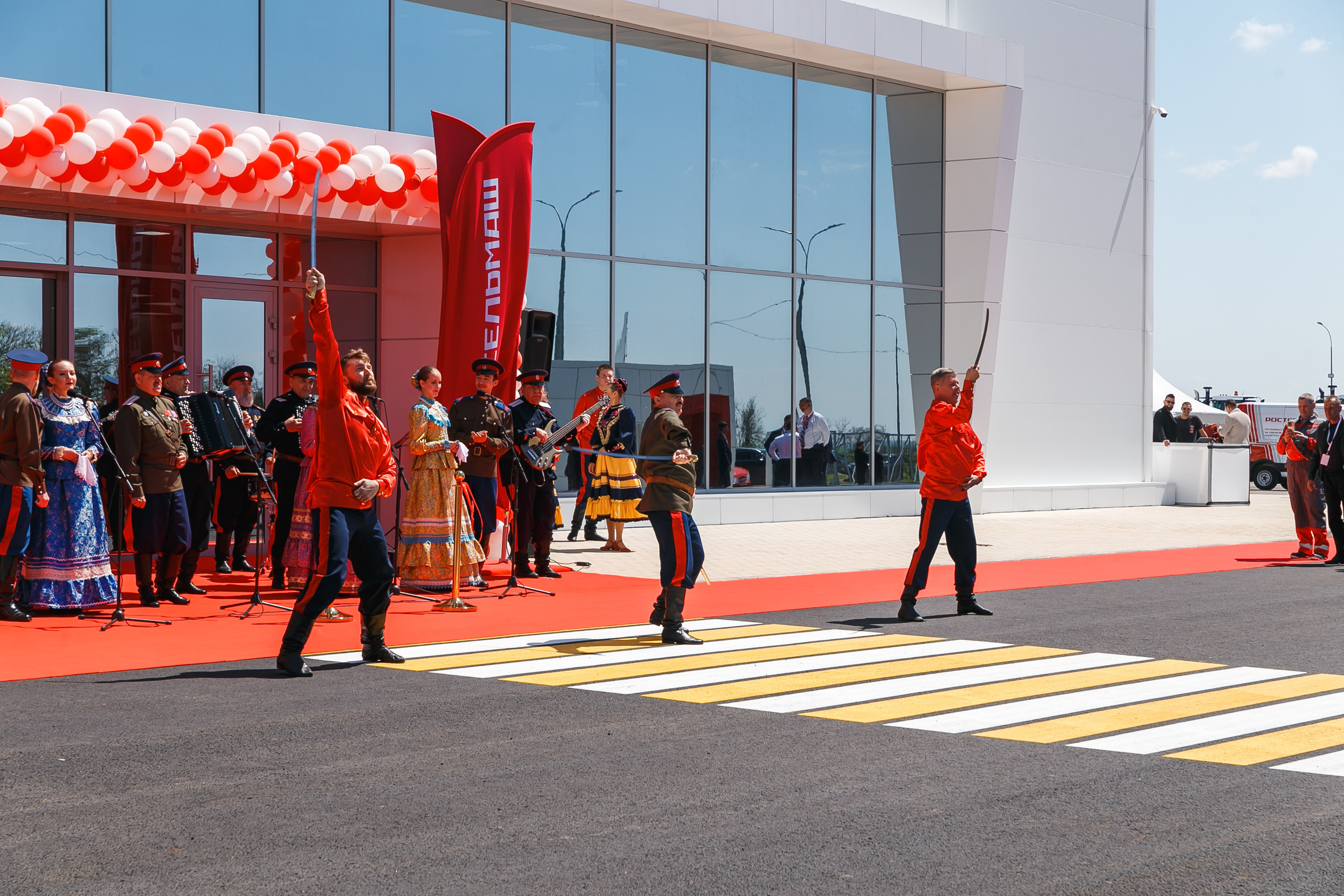 Открытие дилерского центра Ростсельмаш. Событийный фотограф Максим Бескоровайновнов