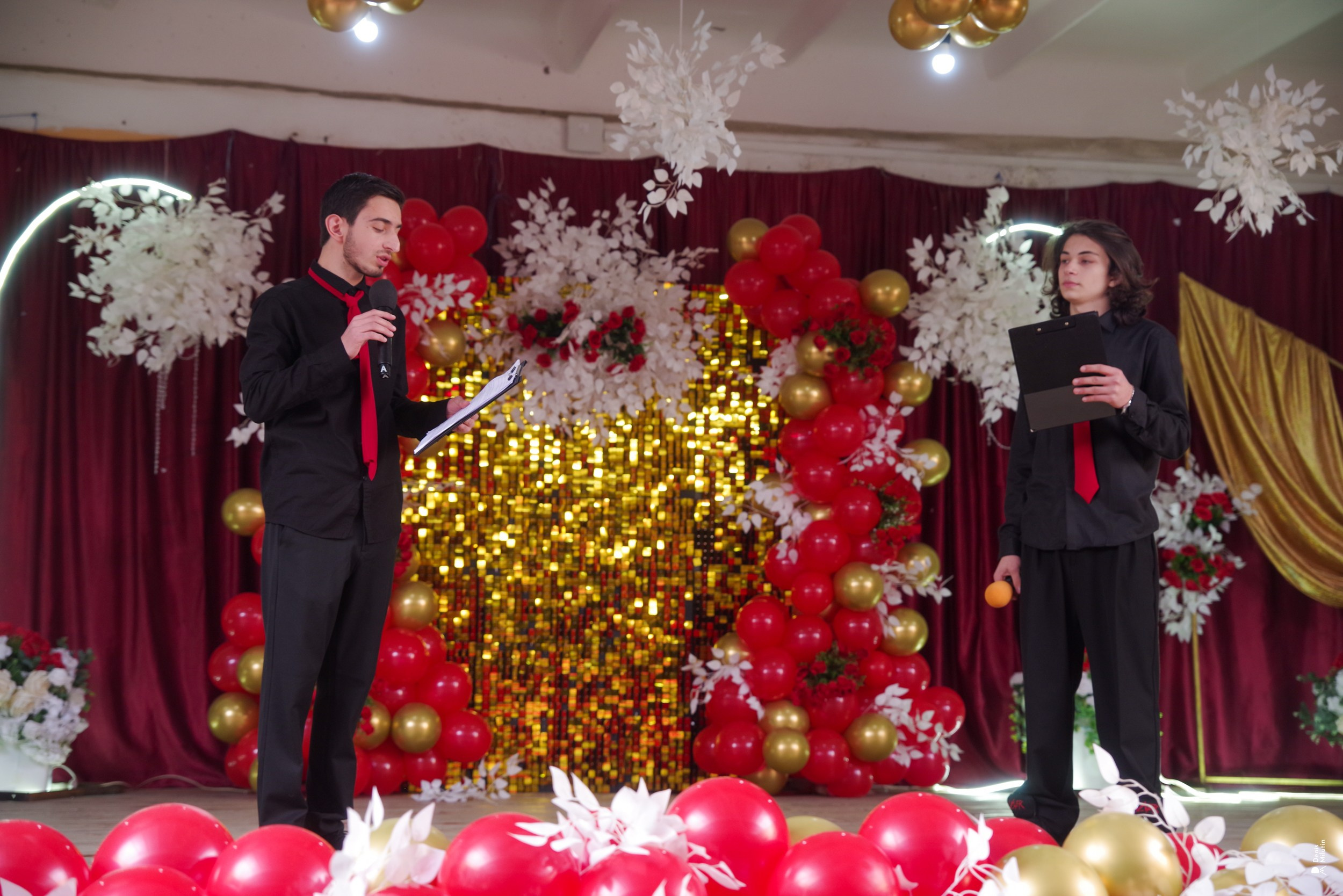 Абаша концерт в школе. Портретный фотограф Денис Милютин