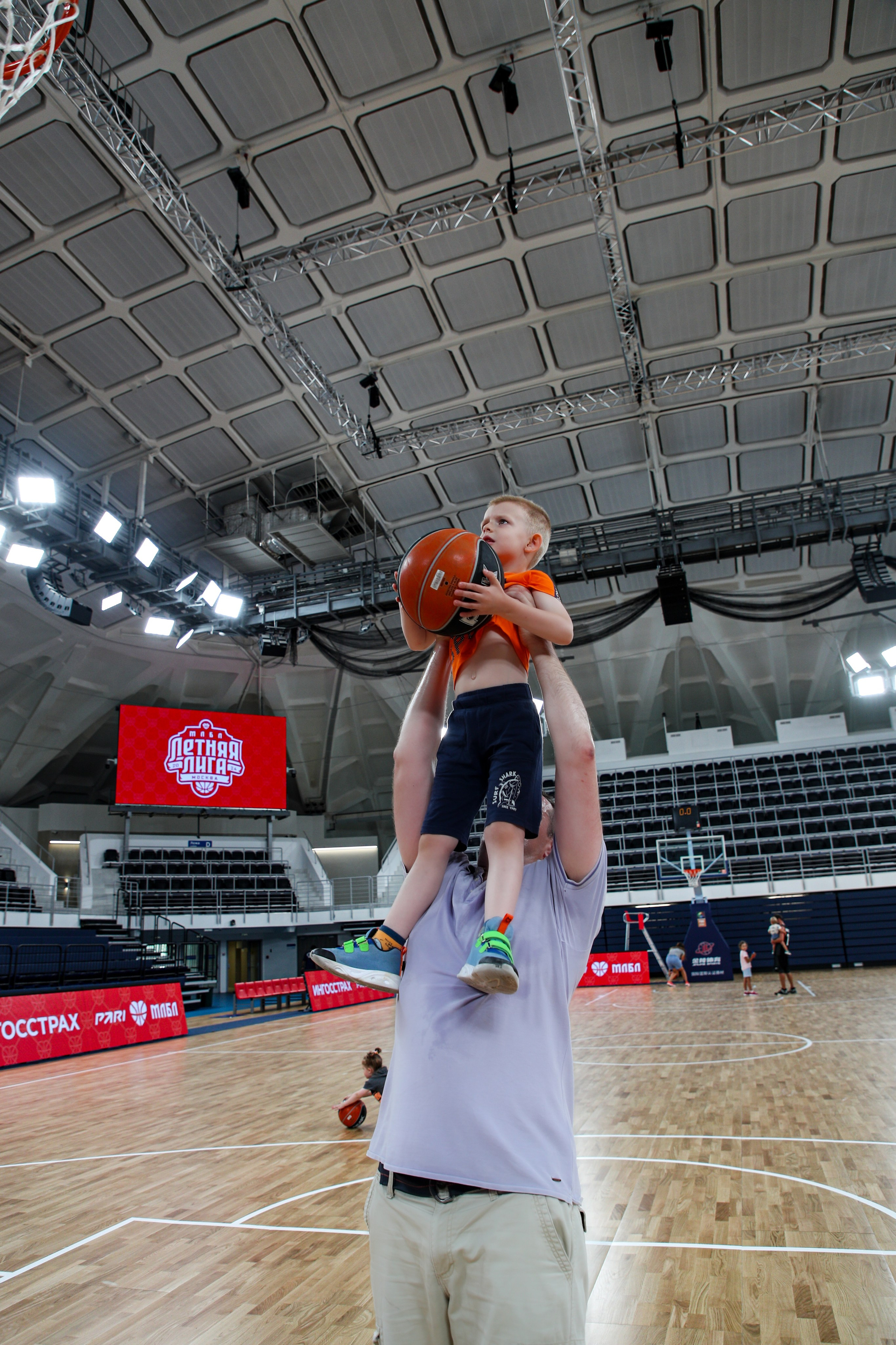 День рождения на баскетбольной площадке. Фотограф в Москве портреты | репортажи | спорт